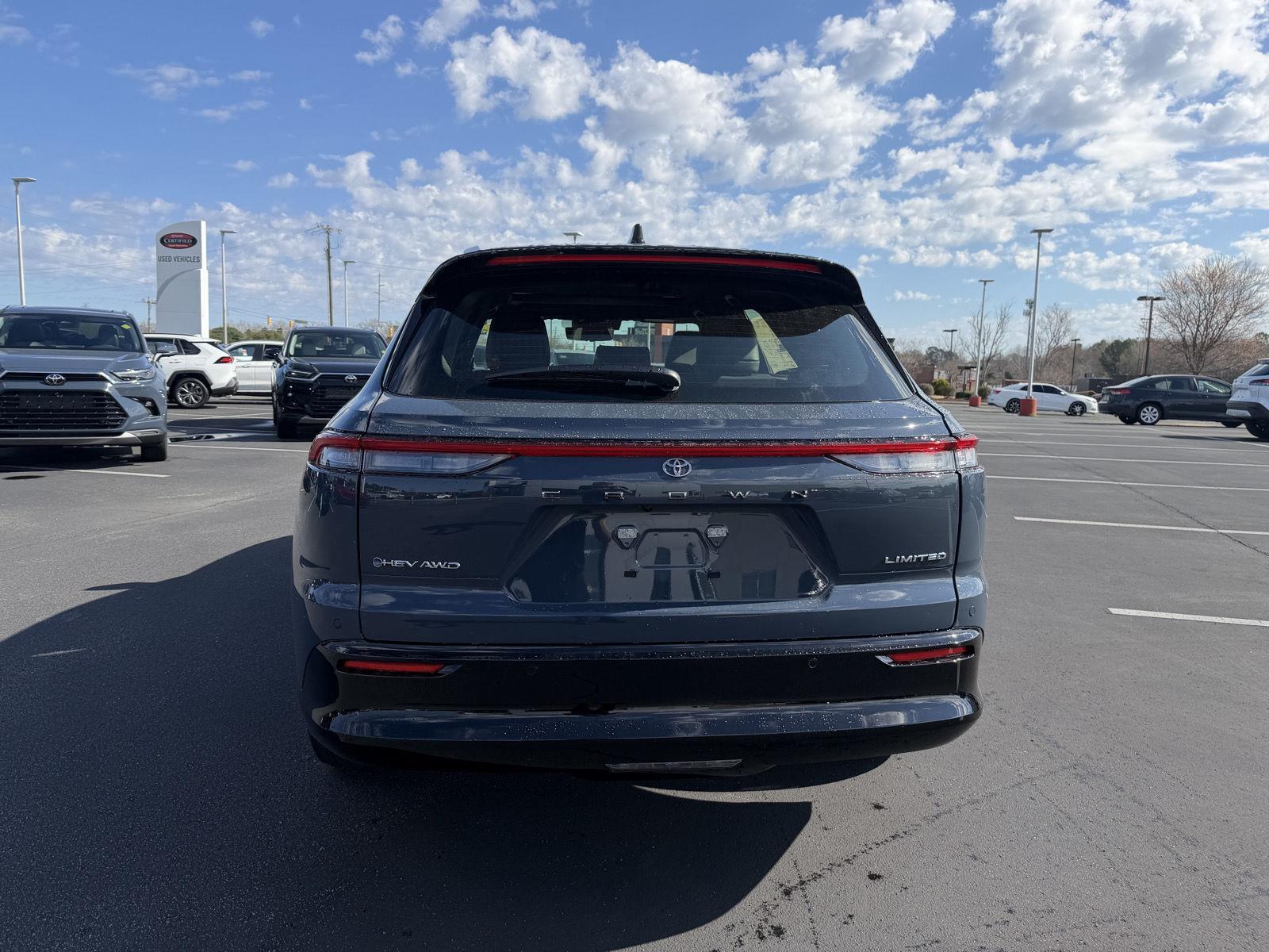 View vehicle photo 6