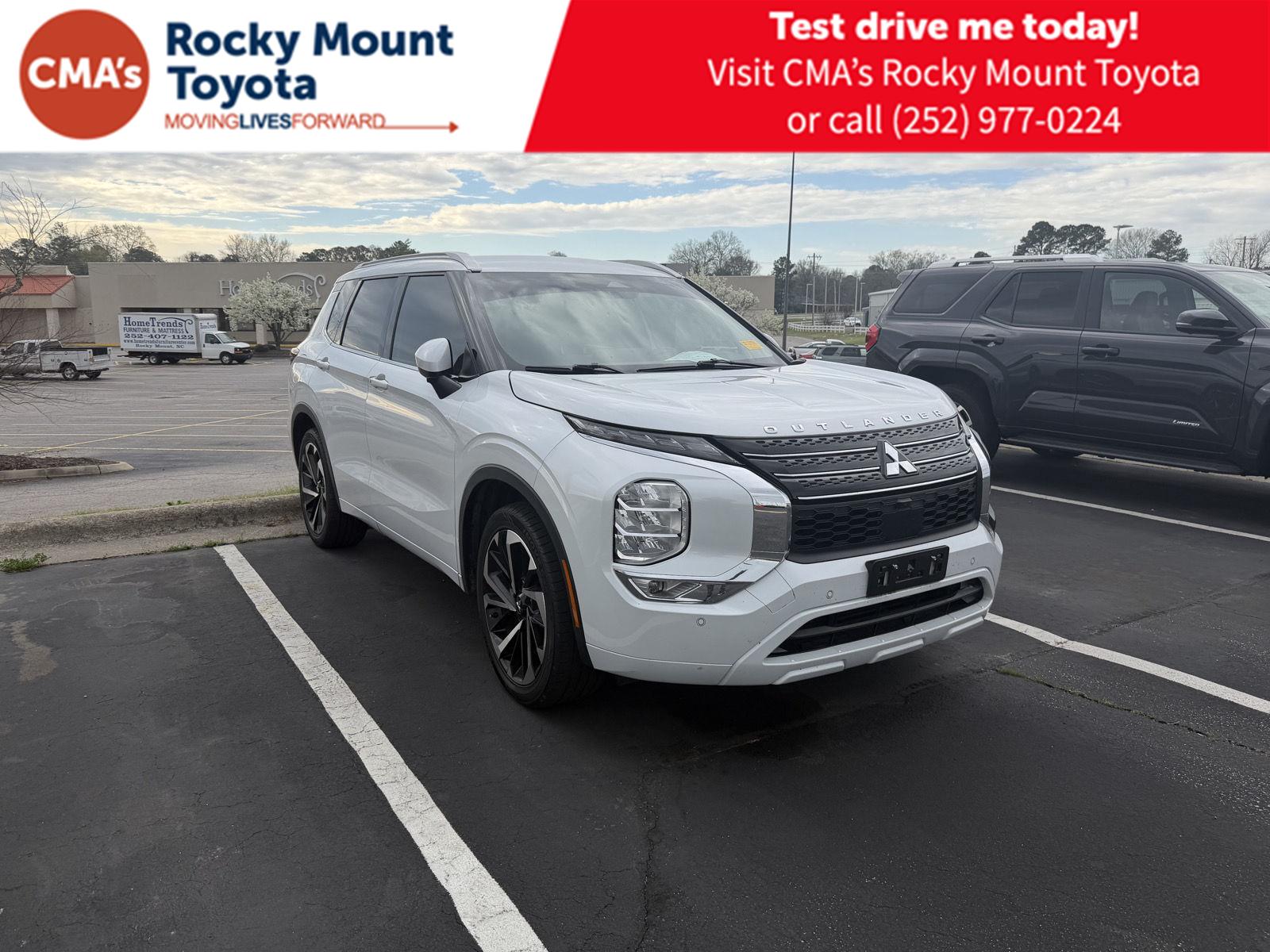 2022 Mitsubishi Outlander SEL FWD