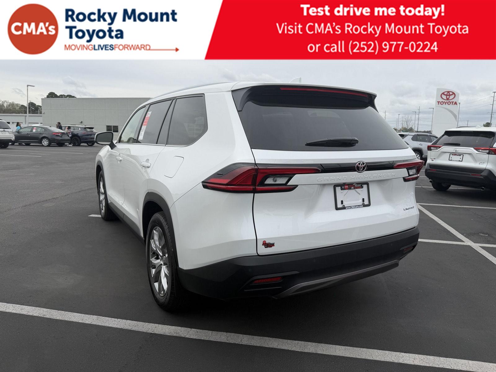 View vehicle photo 5