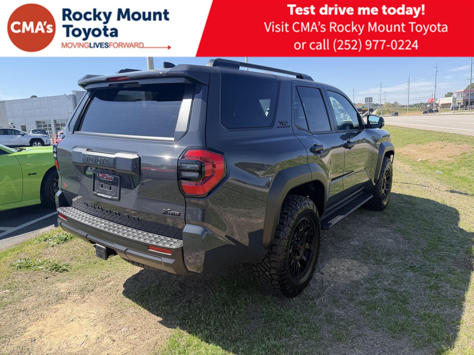 View vehicle photo 7