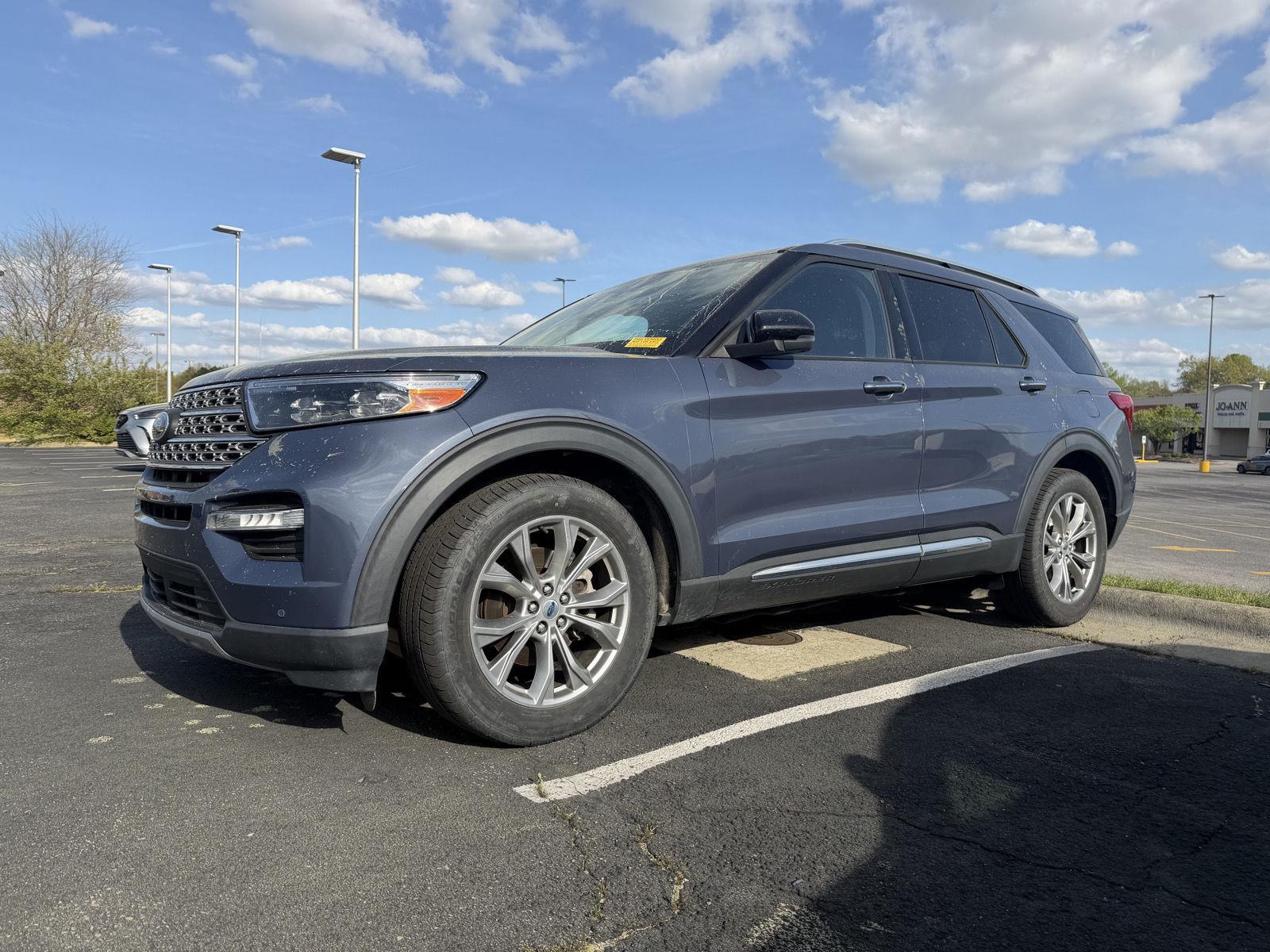 View vehicle photo 3