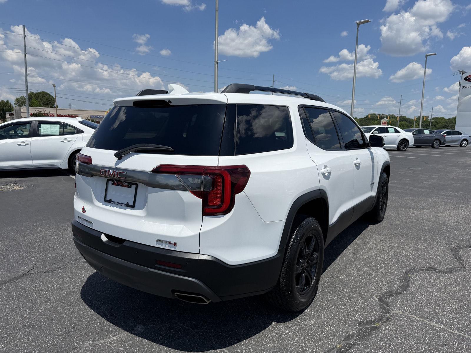 View vehicle photo 7