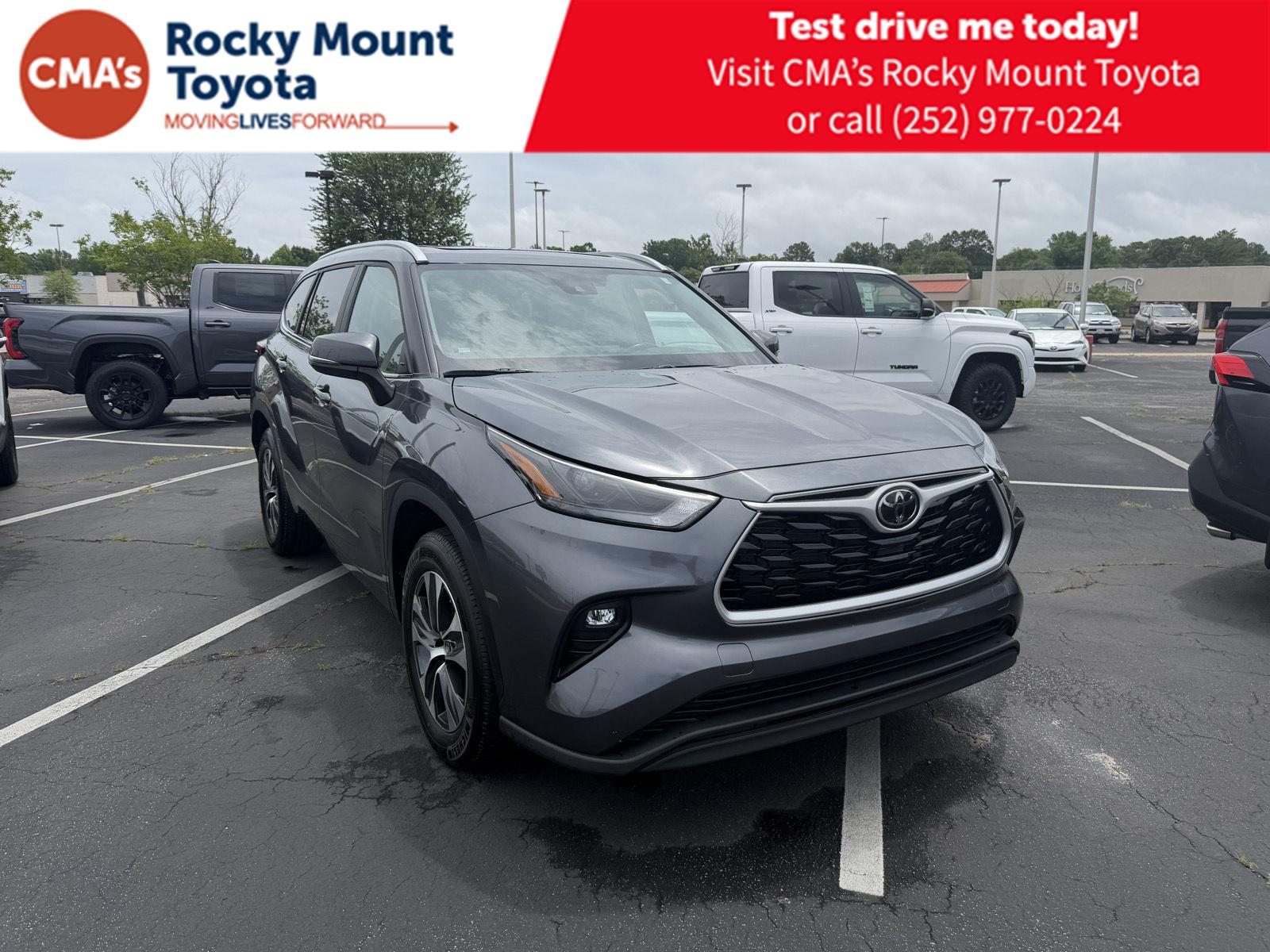 2023 Toyota Highlander XLE FWD