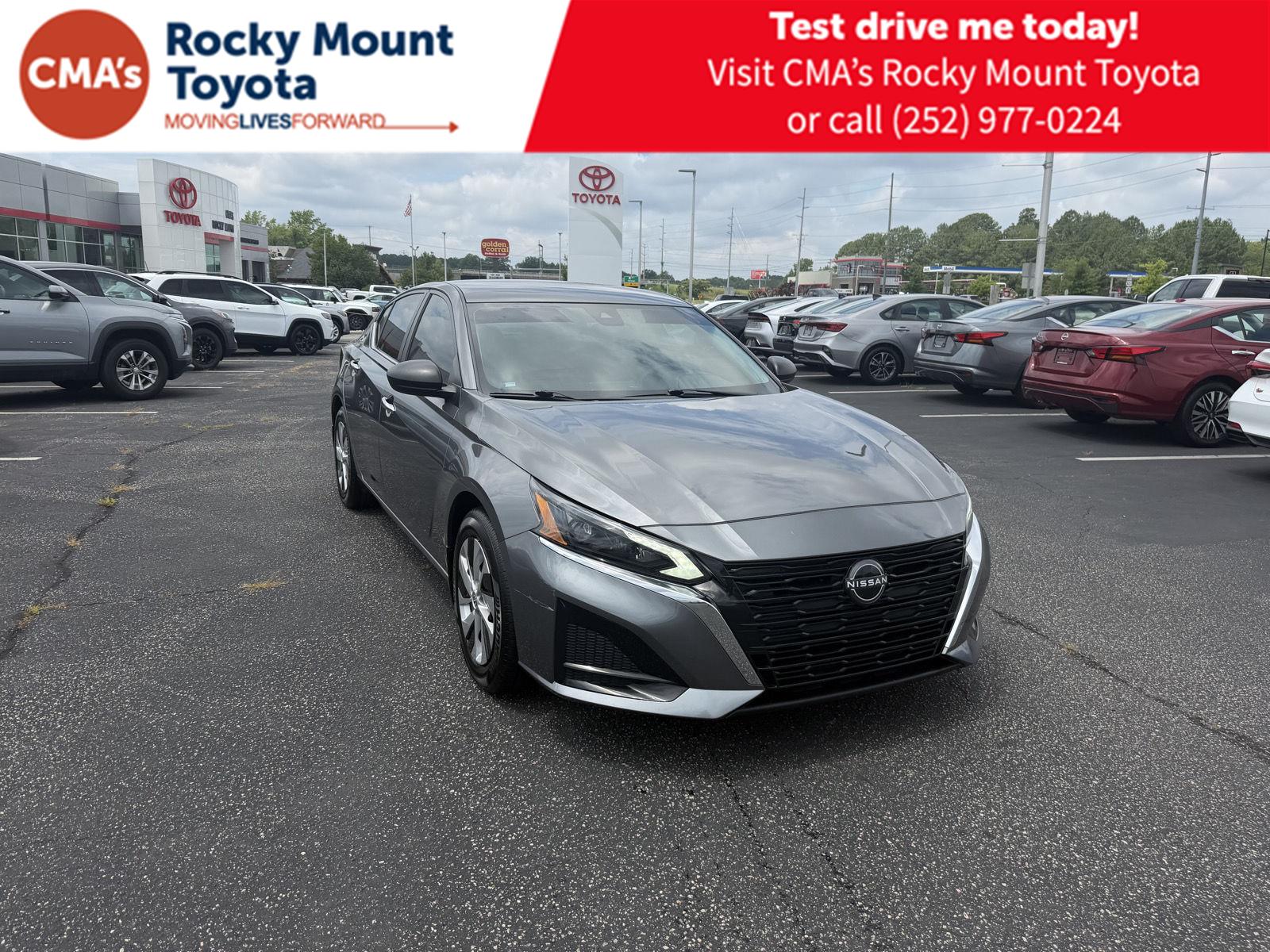 Brilliant Silver Metallic 2024 Nissan Altima Sedan Front-Wheel Drive Continuously Variable Transmission