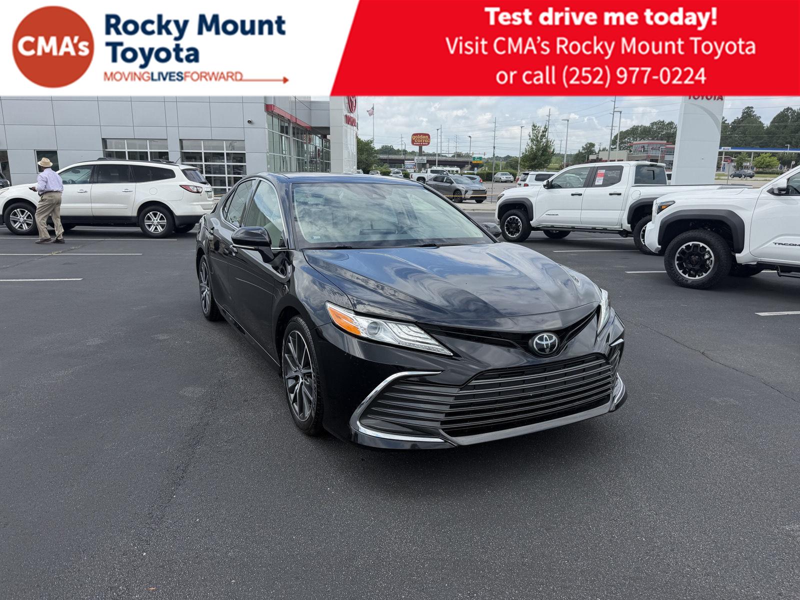 Midnight Black Metallic 2023 Toyota Camry Sedan Front-Wheel Drive 8-Speed Automatic