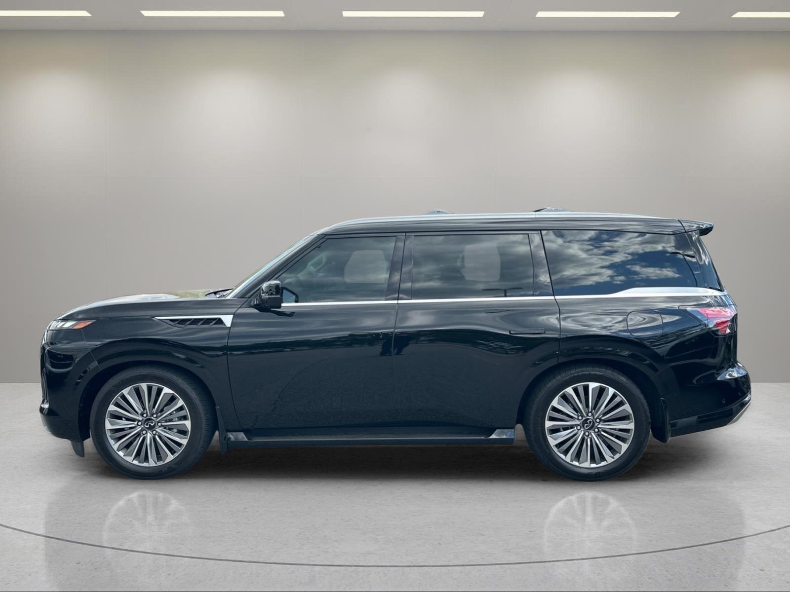 New 2026 Black Obsidian INFINITI LUXE image 2