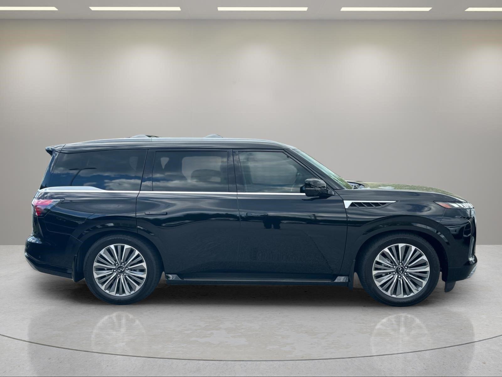 New 2026 Black Obsidian INFINITI LUXE image 8