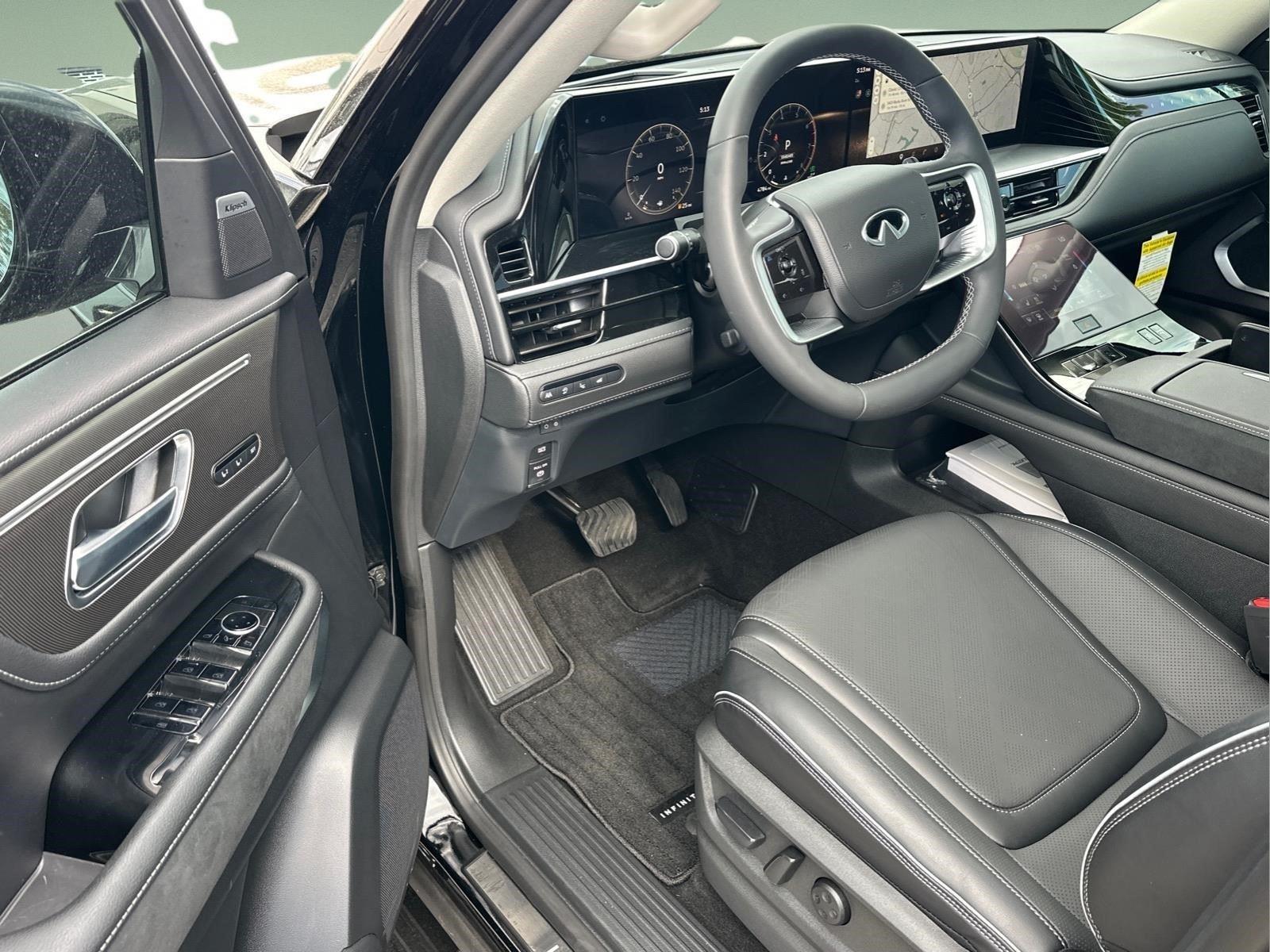 New 2026 Black Obsidian INFINITI LUXE image 13