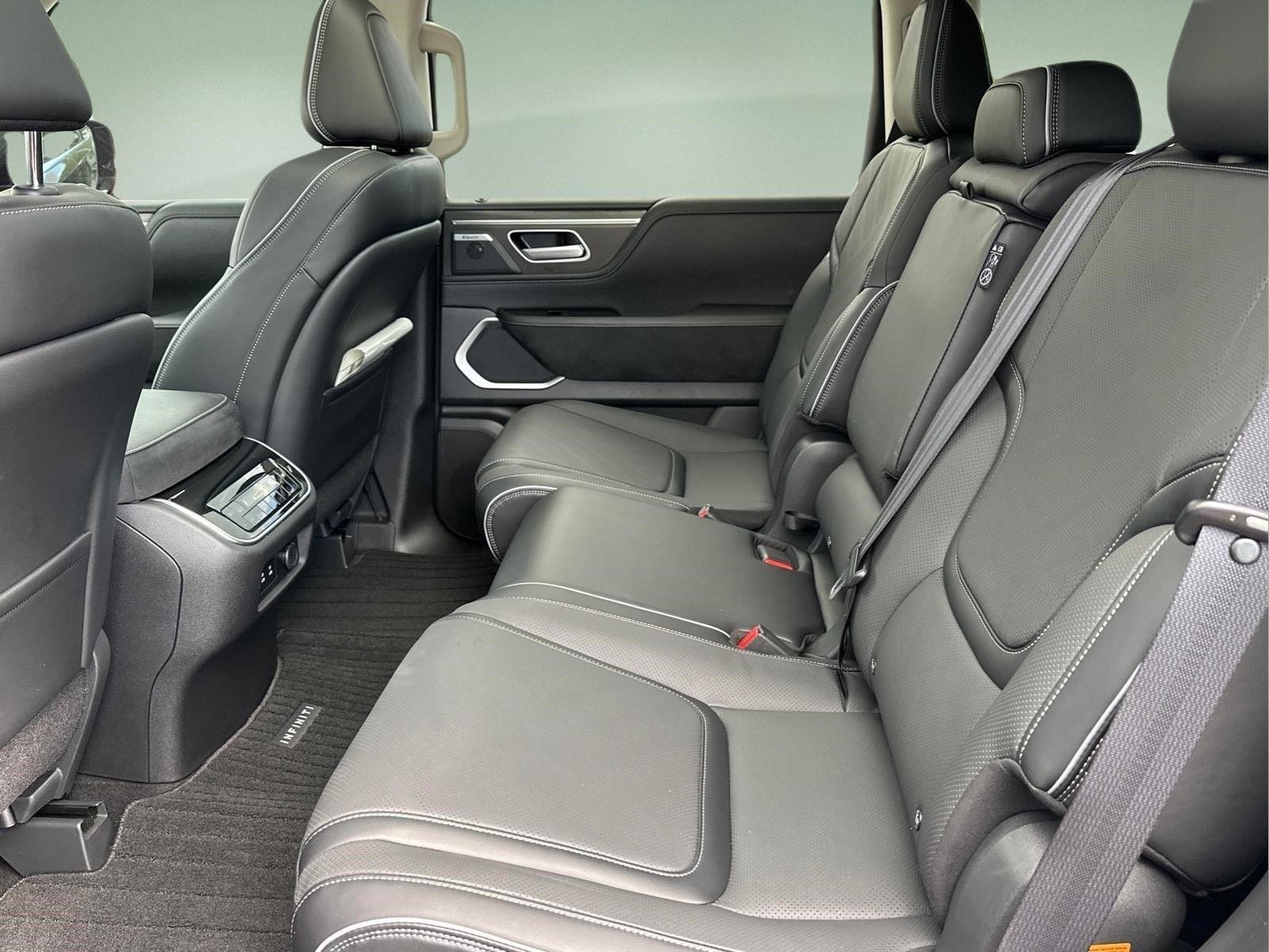 New 2026 Black Obsidian INFINITI LUXE image 16