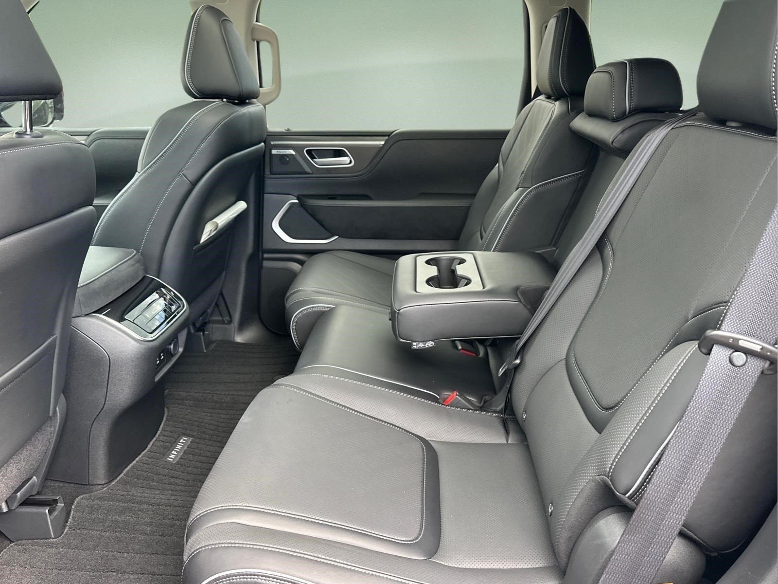 New 2026 Black Obsidian INFINITI LUXE image 17