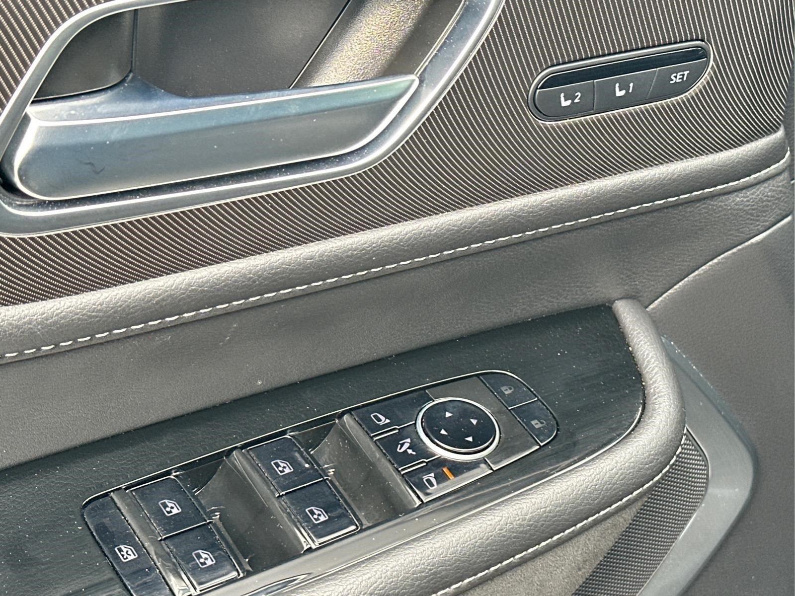 New 2026 Black Obsidian INFINITI LUXE image 22