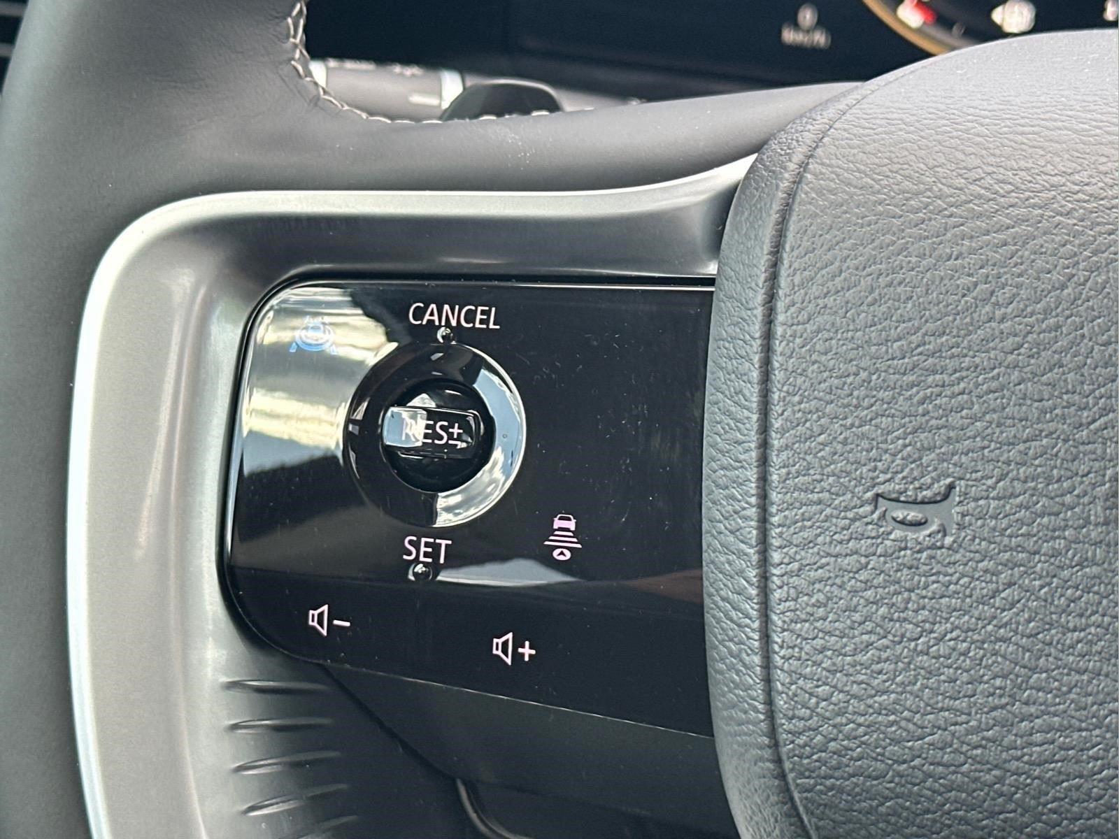 New 2026 Black Obsidian INFINITI LUXE image 26