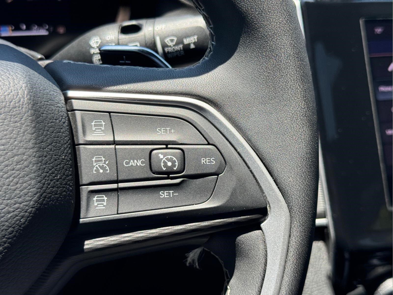 Used 2025 Diamond Black Crystal Pearlcoat Jeep Laredo X image 20
