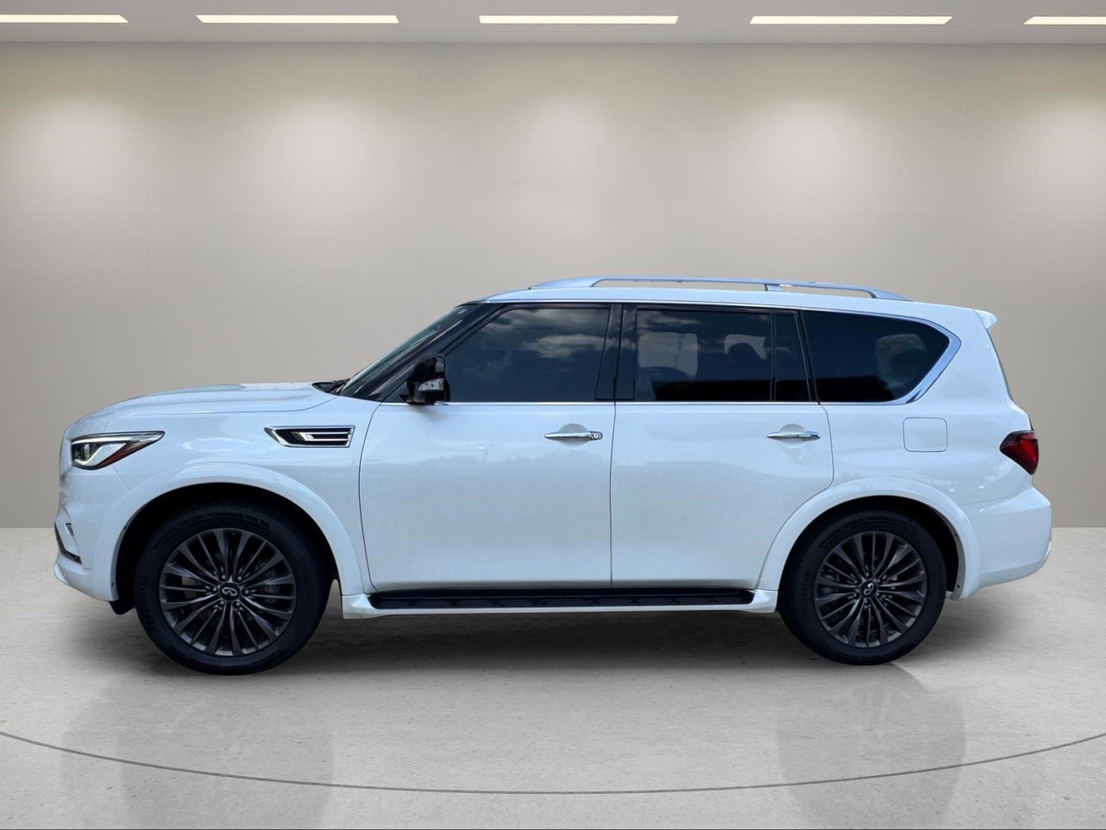 Used 2023 Moonstone White INFINITI PREMIUM SELECT image 2