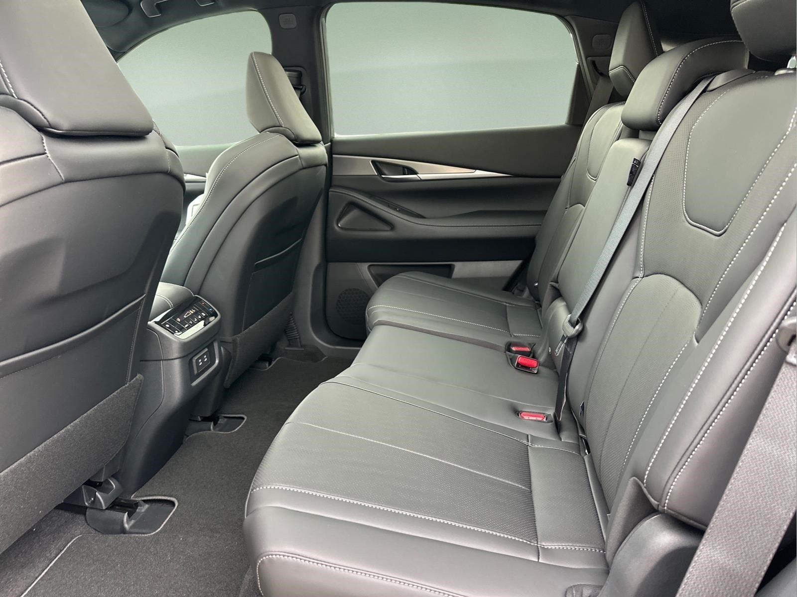 New 2027 KAD/GRAPHITE S INFINITI Luxe image 18
