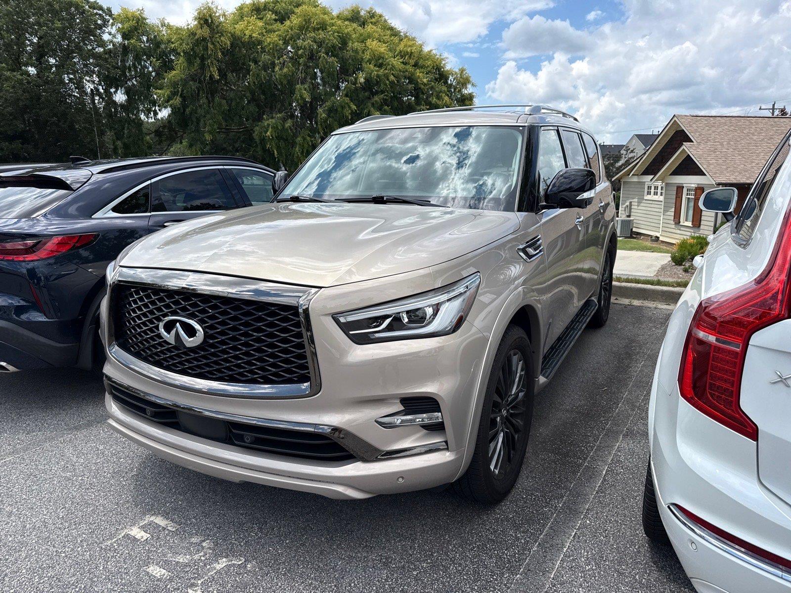  2022 INFINITI QX80 Premium Select 4WD   