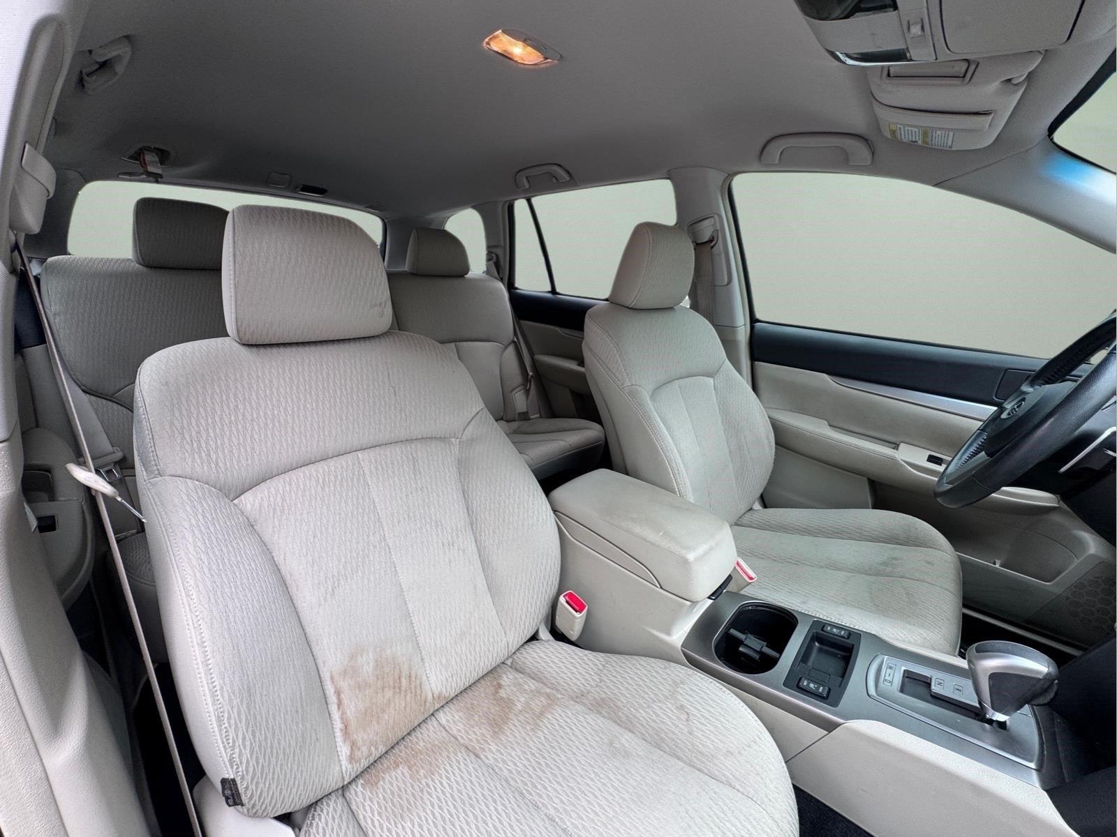 Used 2010 Cypress Green Pearl Subaru Premium All-Weather image 11