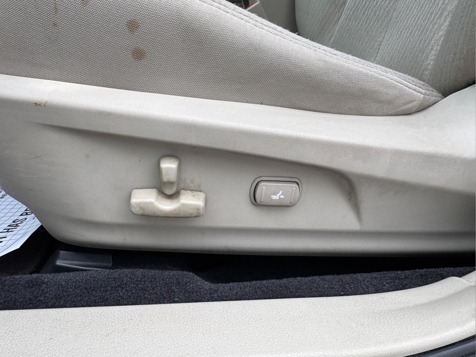 Used 2010 Cypress Green Pearl Subaru Premium All-Weather image 16