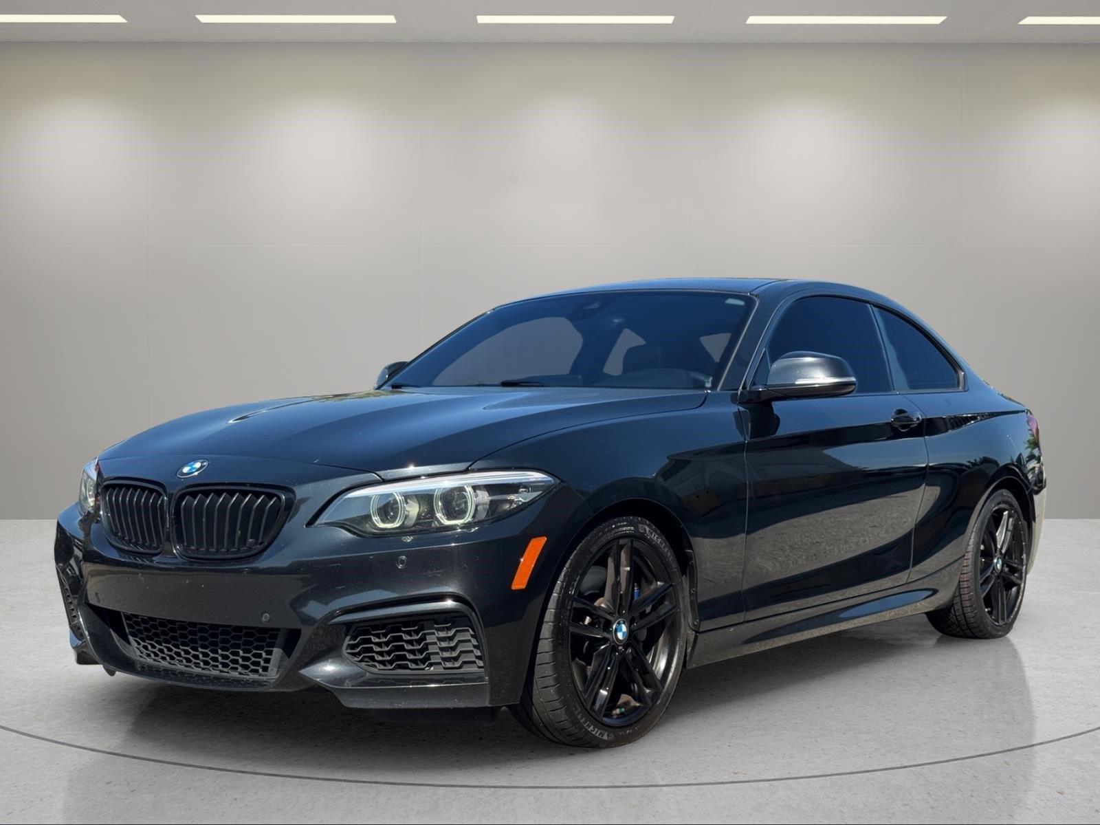 Black Sapphire Metallic 2020 BMW 2 Series Coupe Rear-Wheel Drive 6-Speed Manual