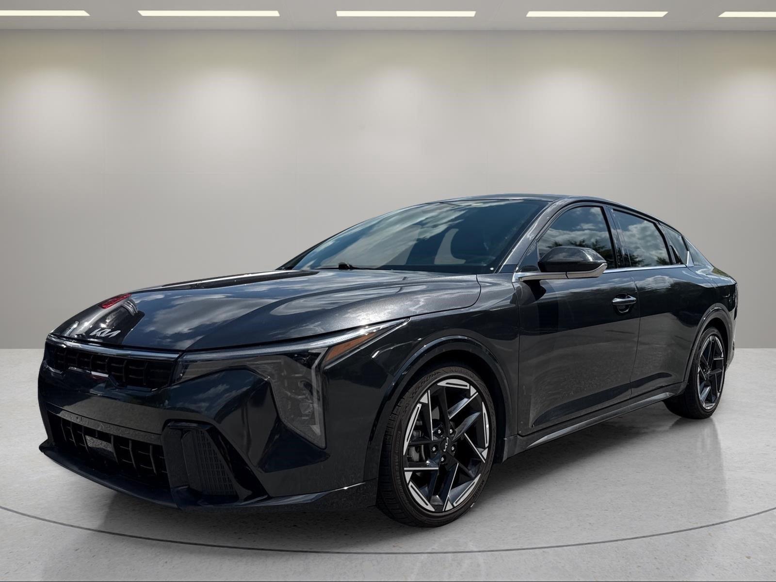 2025 Kia K4 Gris (Interstellar Gray) Sedán Tracción delantera Transmisión variable continua