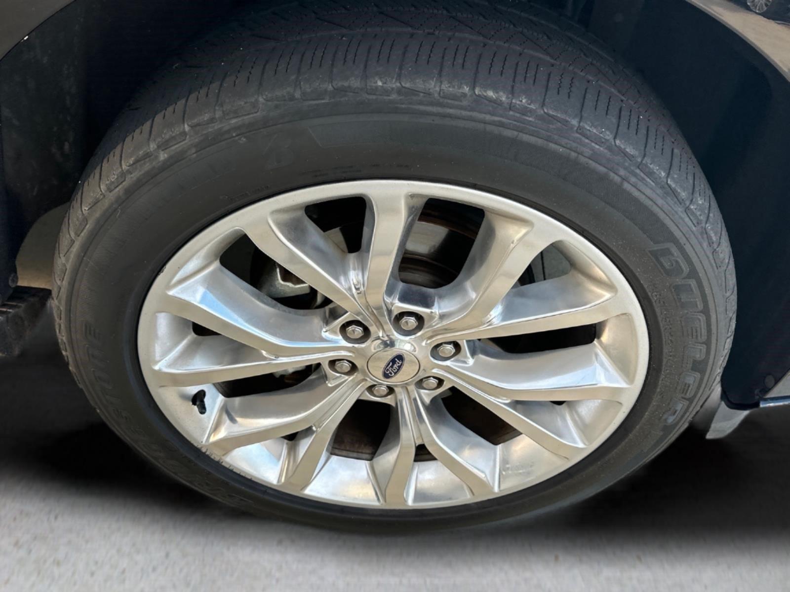 Used 2018 Shadow Black Ford Platinum image 13