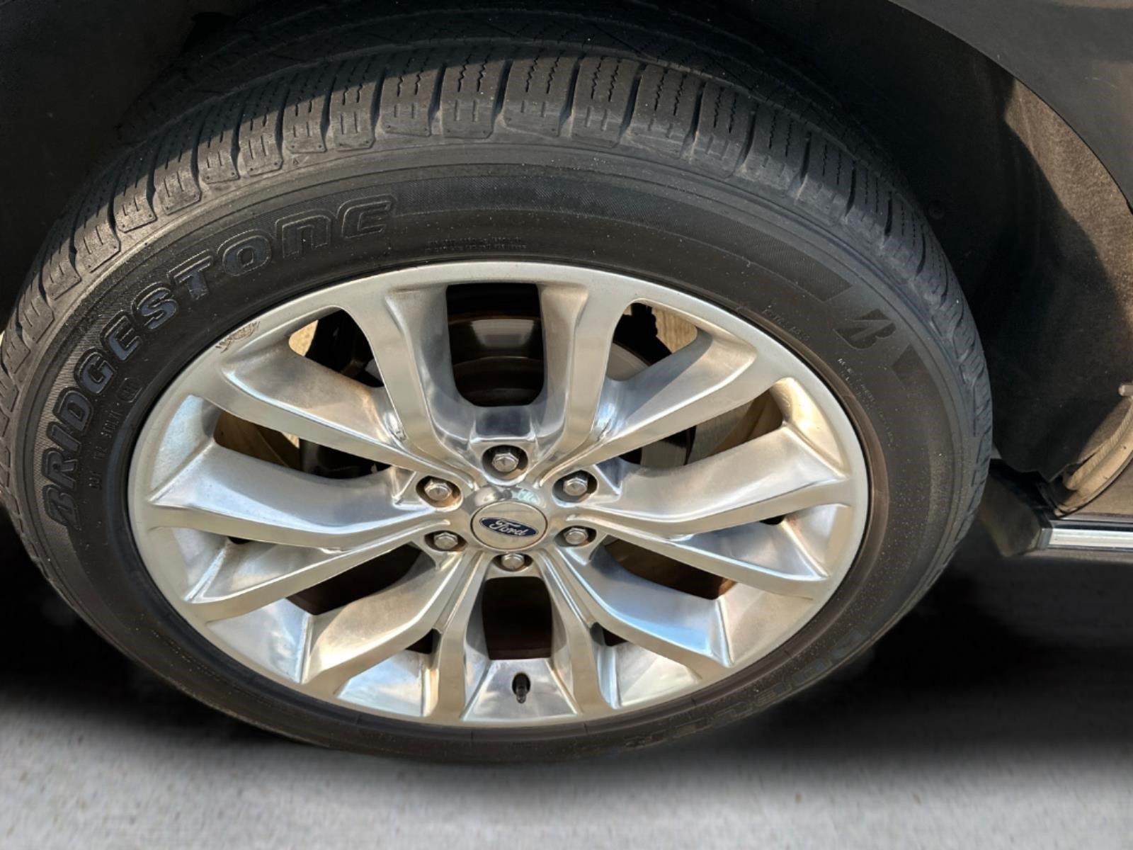 Used 2018 Shadow Black Ford Platinum image 14