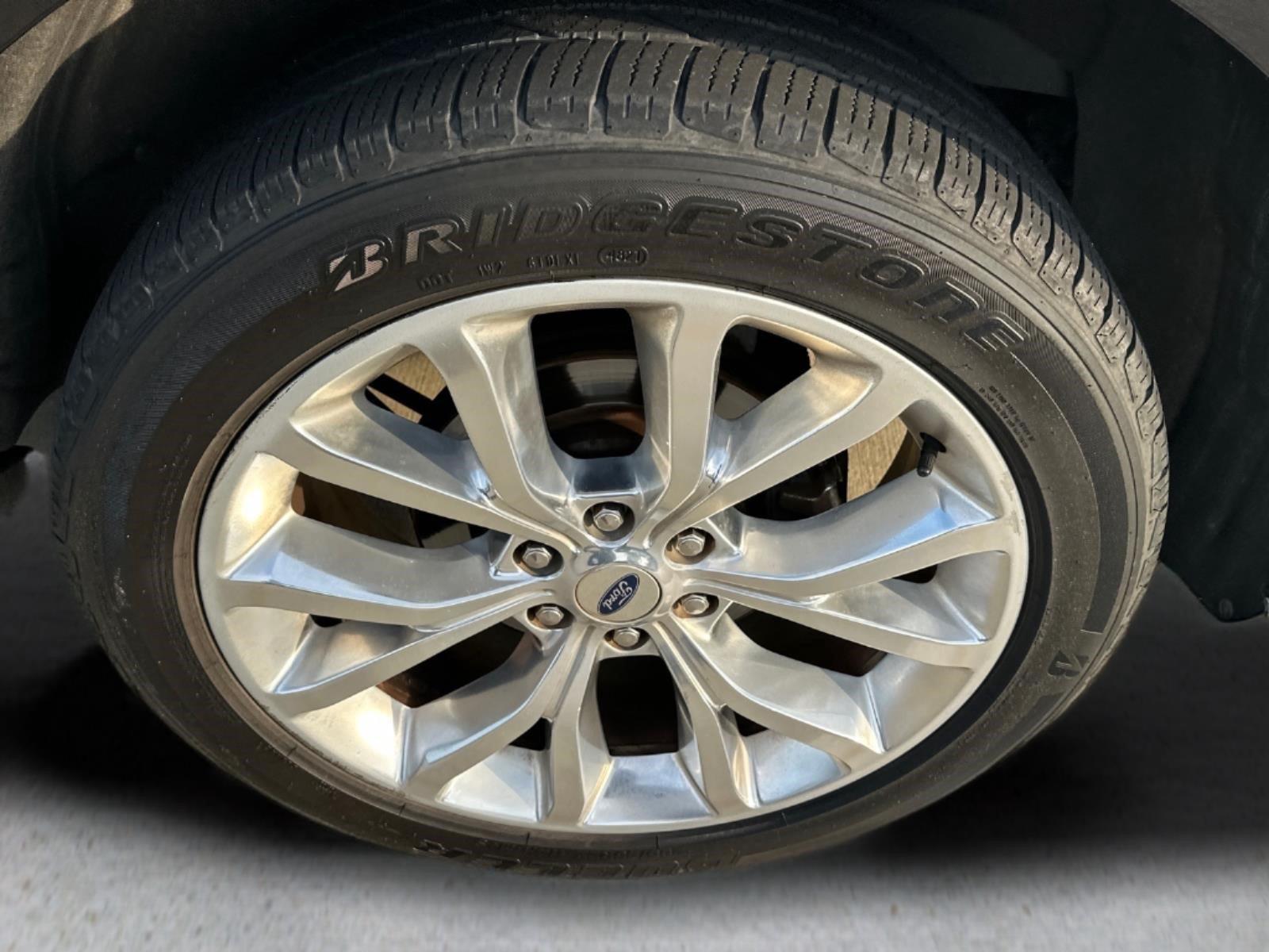 Used 2018 Shadow Black Ford Platinum image 15