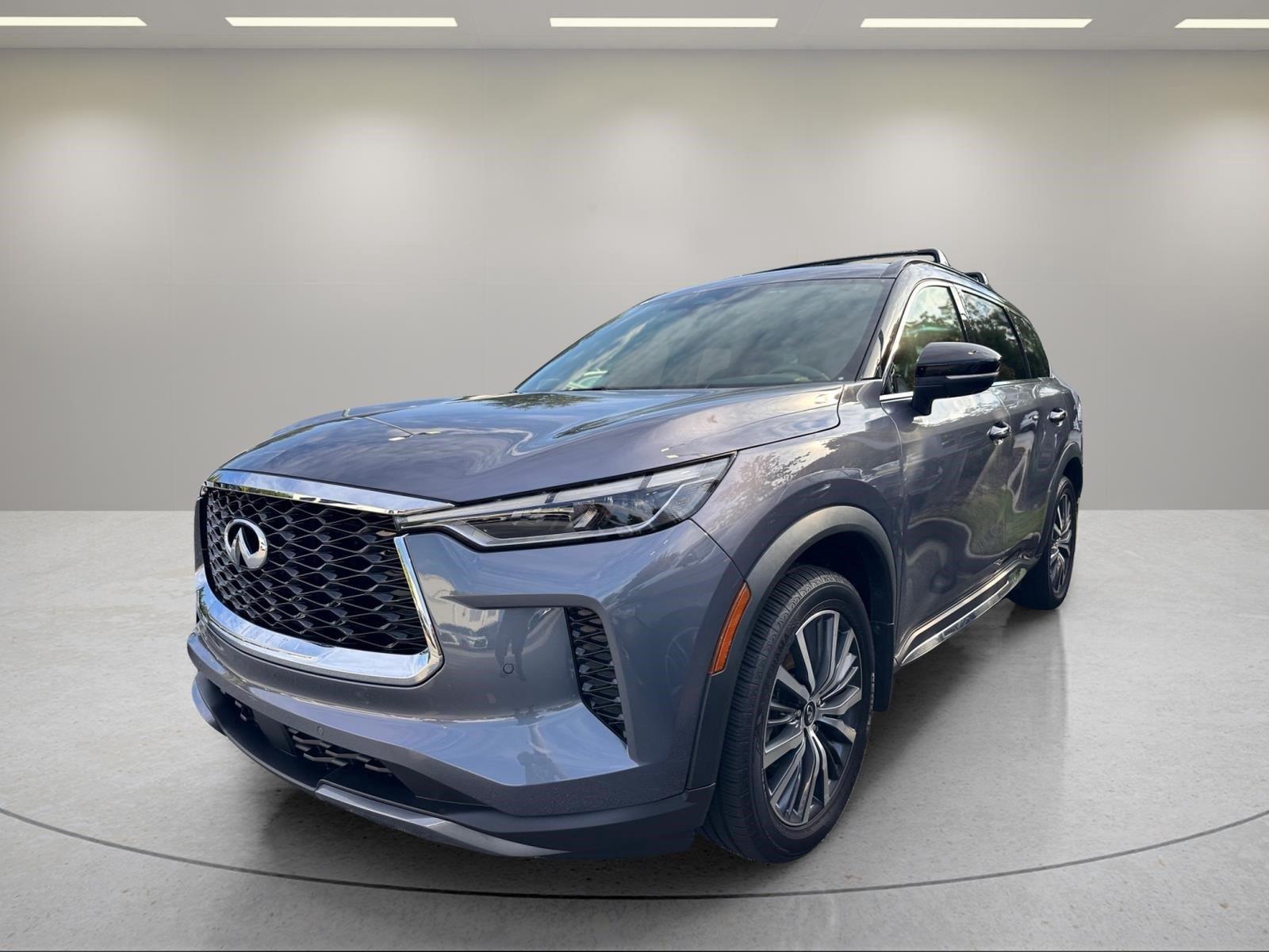 Used 2023 Moonbow Blue/Black Obsidian INFINITI AUTOGRAPH image 2