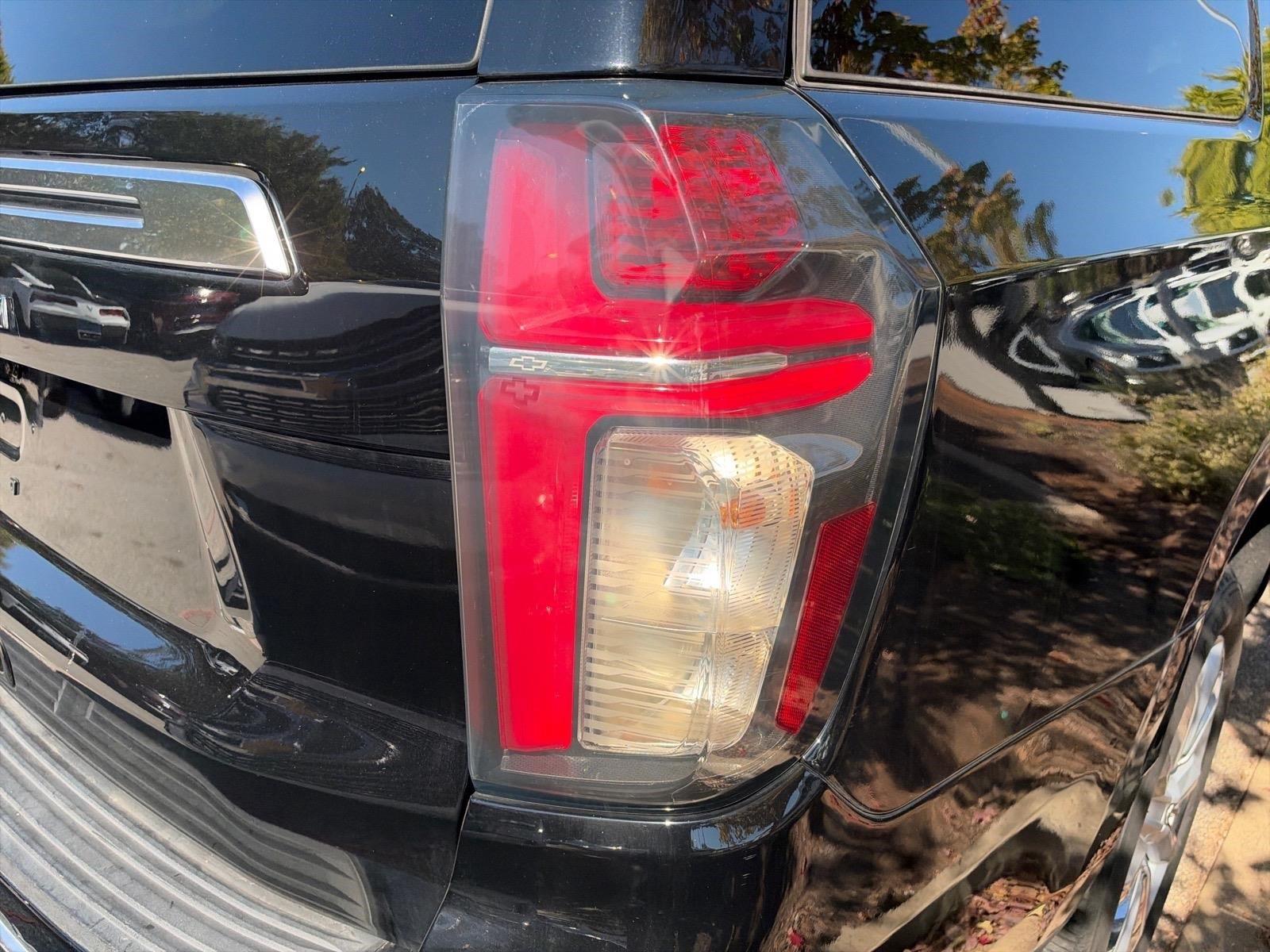 Used 2021 Black Chevrolet High Country image 9