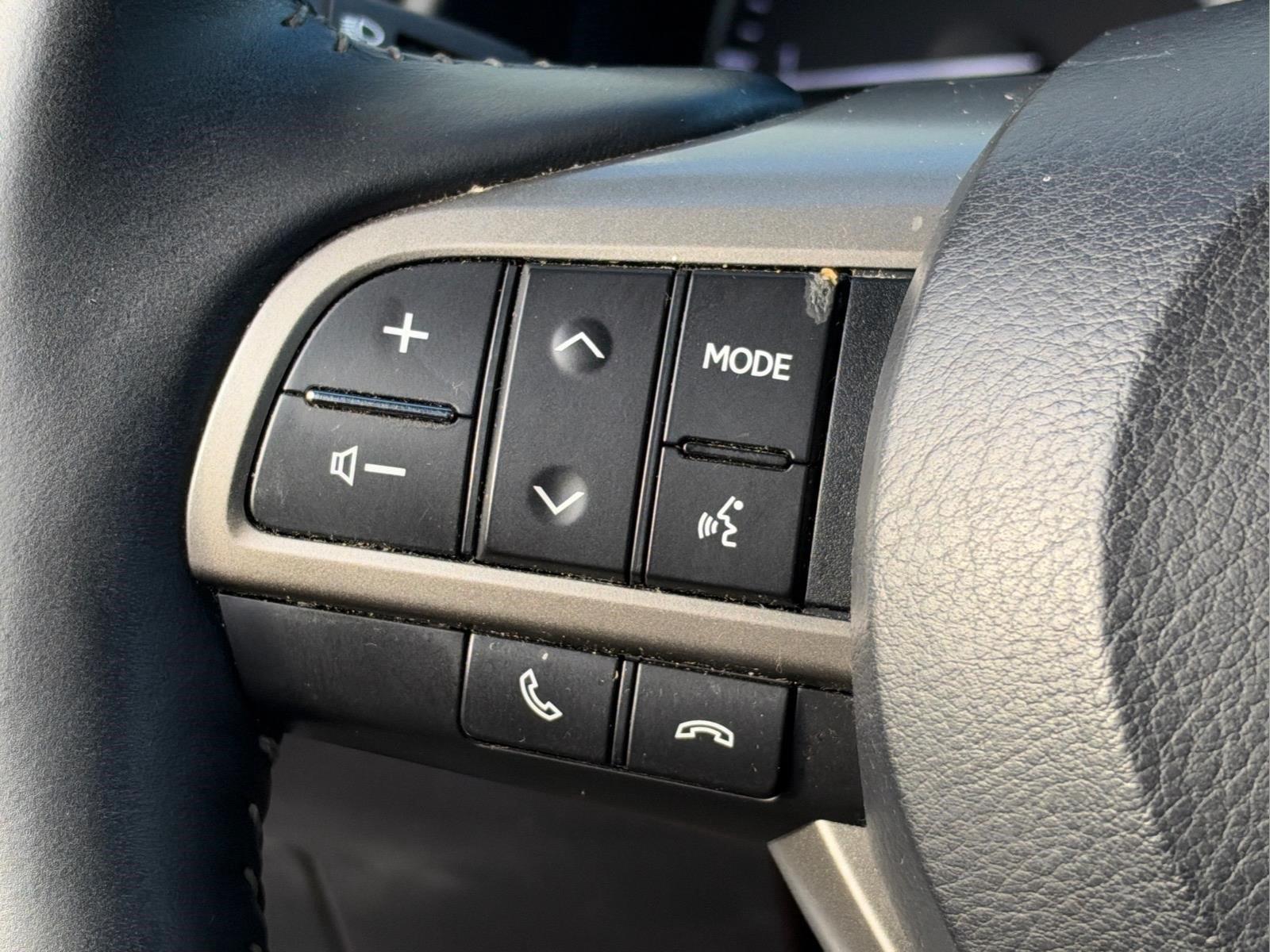 Used 2017 Silver Lining Metallic Lexus RX 350 image 27