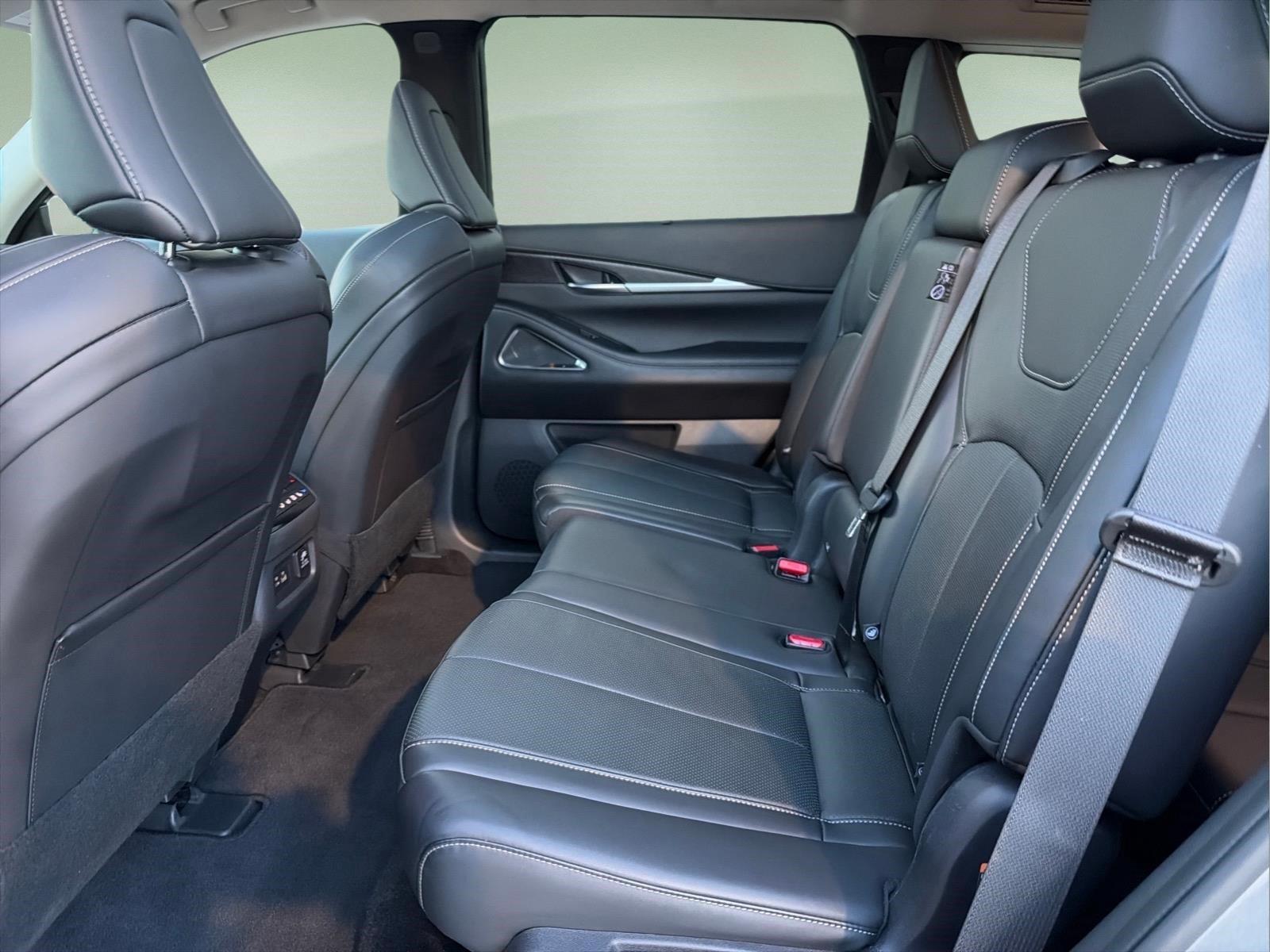 Used 2025 Graphite Shadow INFINITI SENSORY image 18