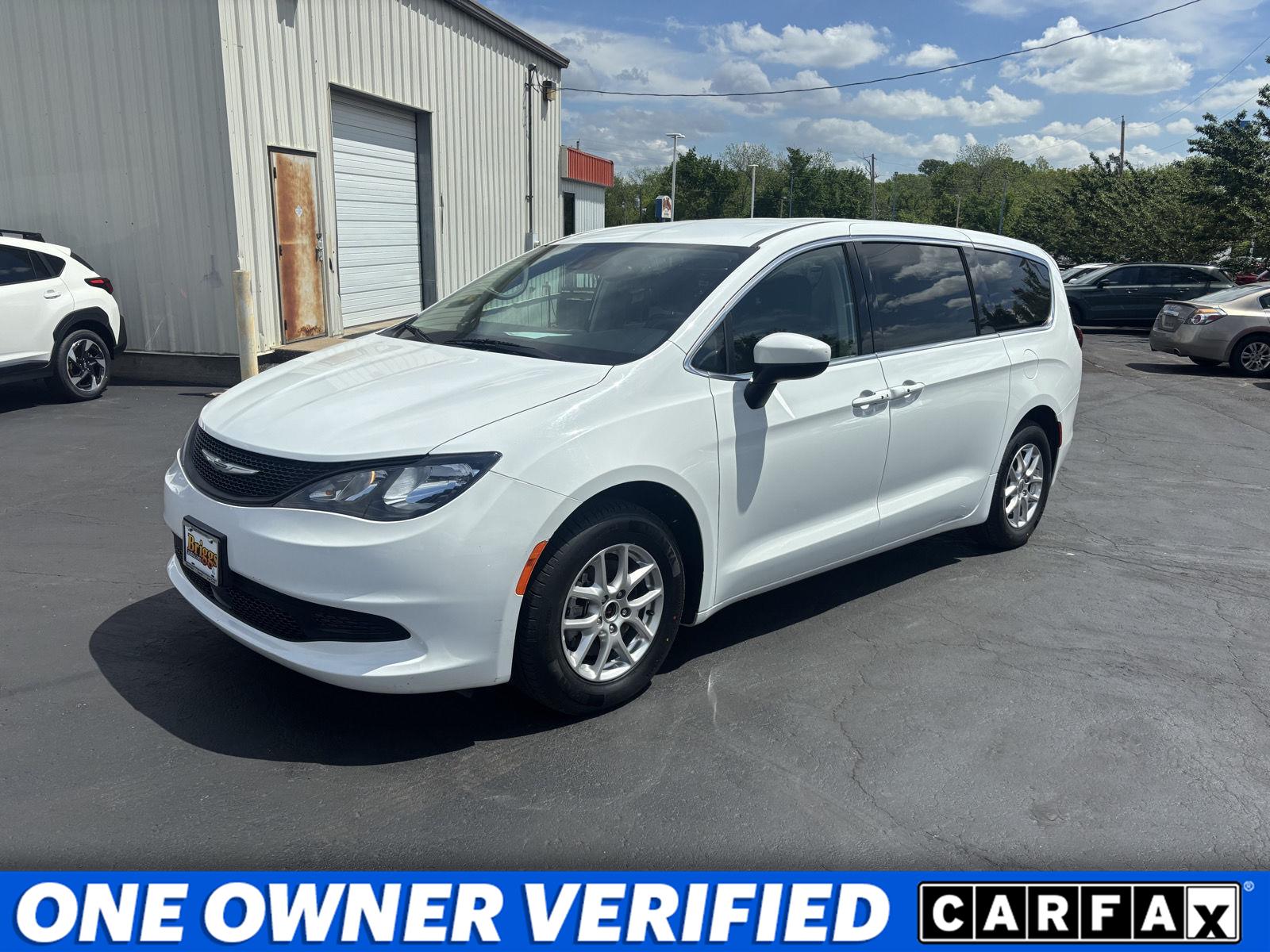 Bright White Clearcoat 2023 Chrysler Voyager Minivan Front-Wheel Drive 9-Speed Automatic