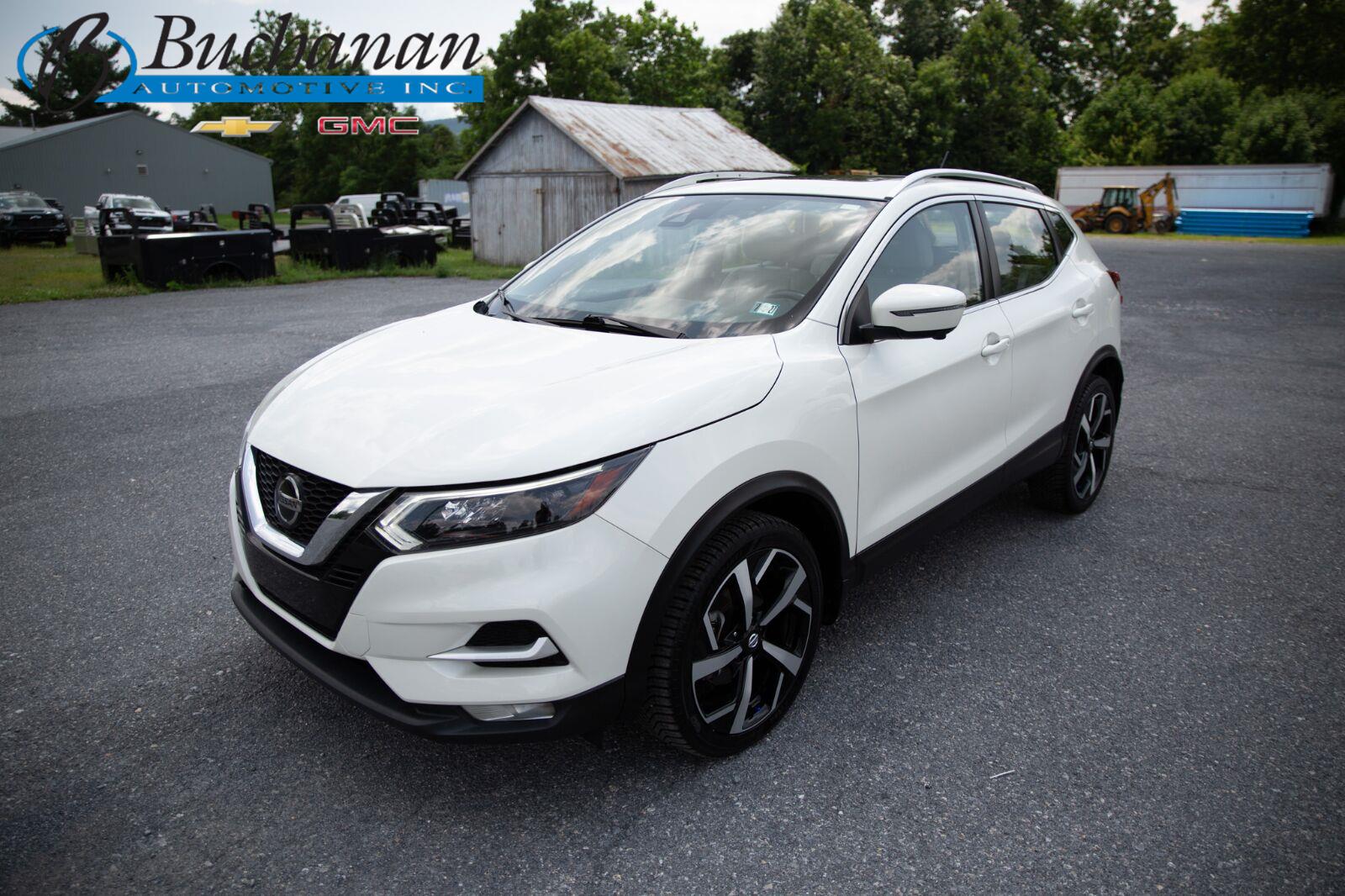 Pearl White Tricoat 2022 Nissan Rogue Sport SUV / Crossover Front-Wheel Drive Continuously Variable Transmission