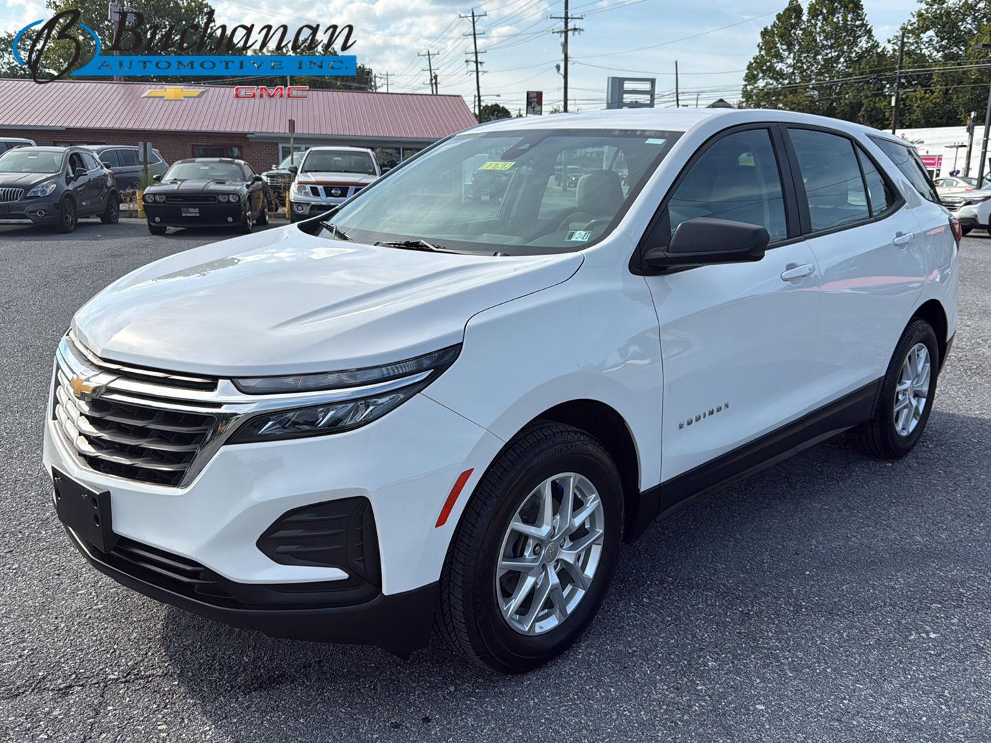 Summit White 2023 Chevrolet Equinox SUV / Crossover Four-Wheel Drive 6-Speed Automatic Overdrive