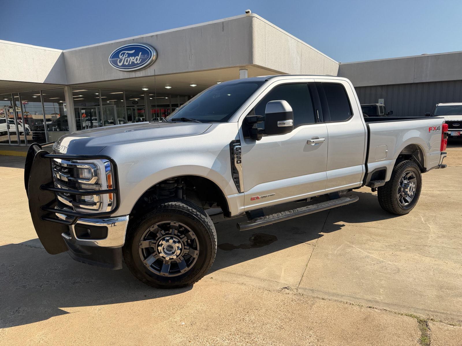 2023 Ford F-250 Super Duty Lariat SuperCab 4WD