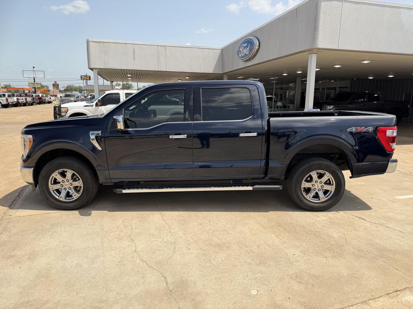 View vehicle photo 3