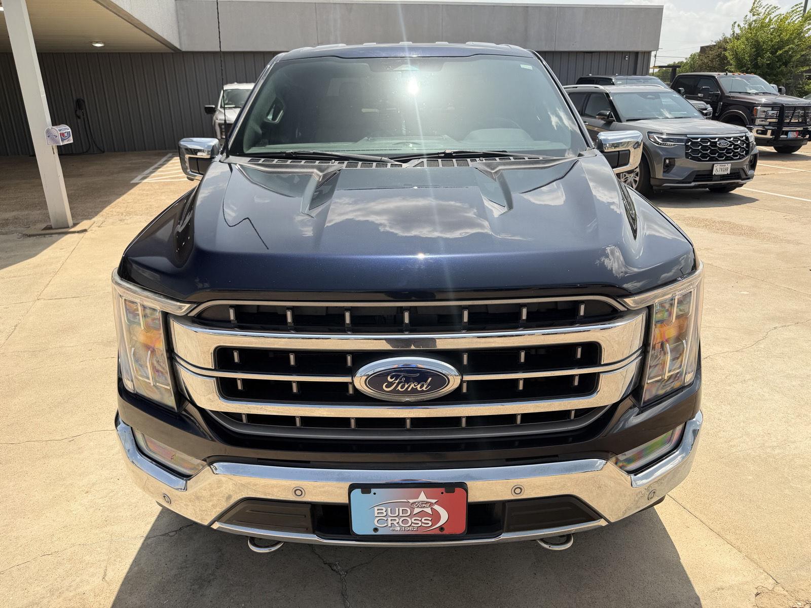 View vehicle photo 7