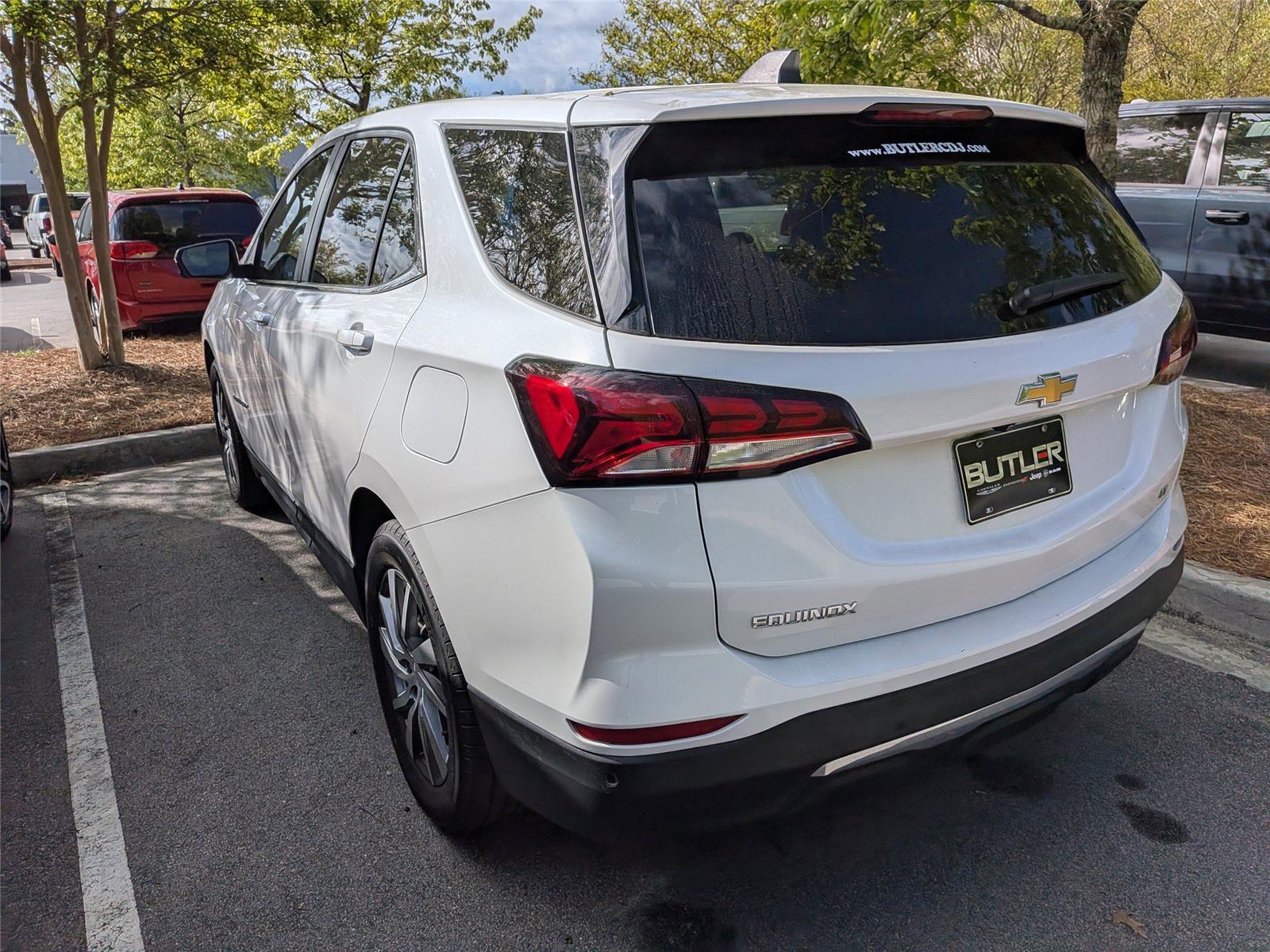 View vehicle photo 3