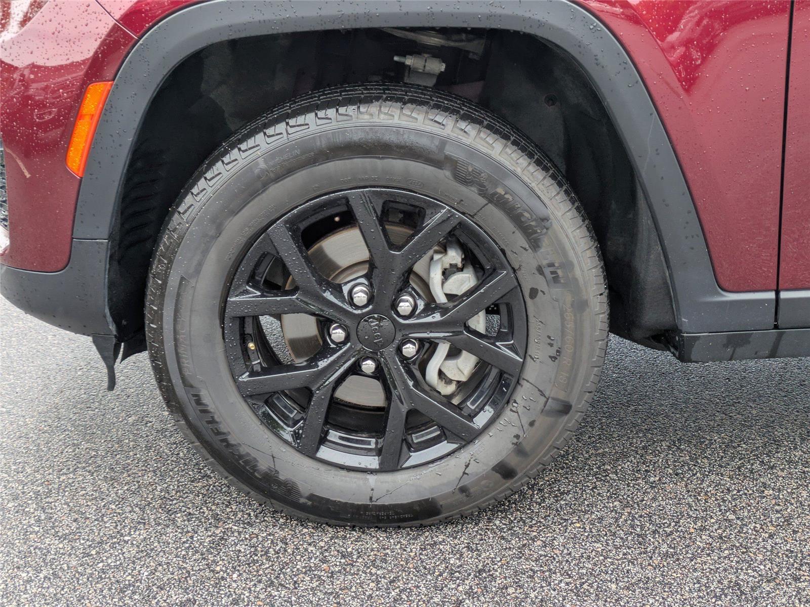 Used 2025 Jeep Grand Cherokee SUV