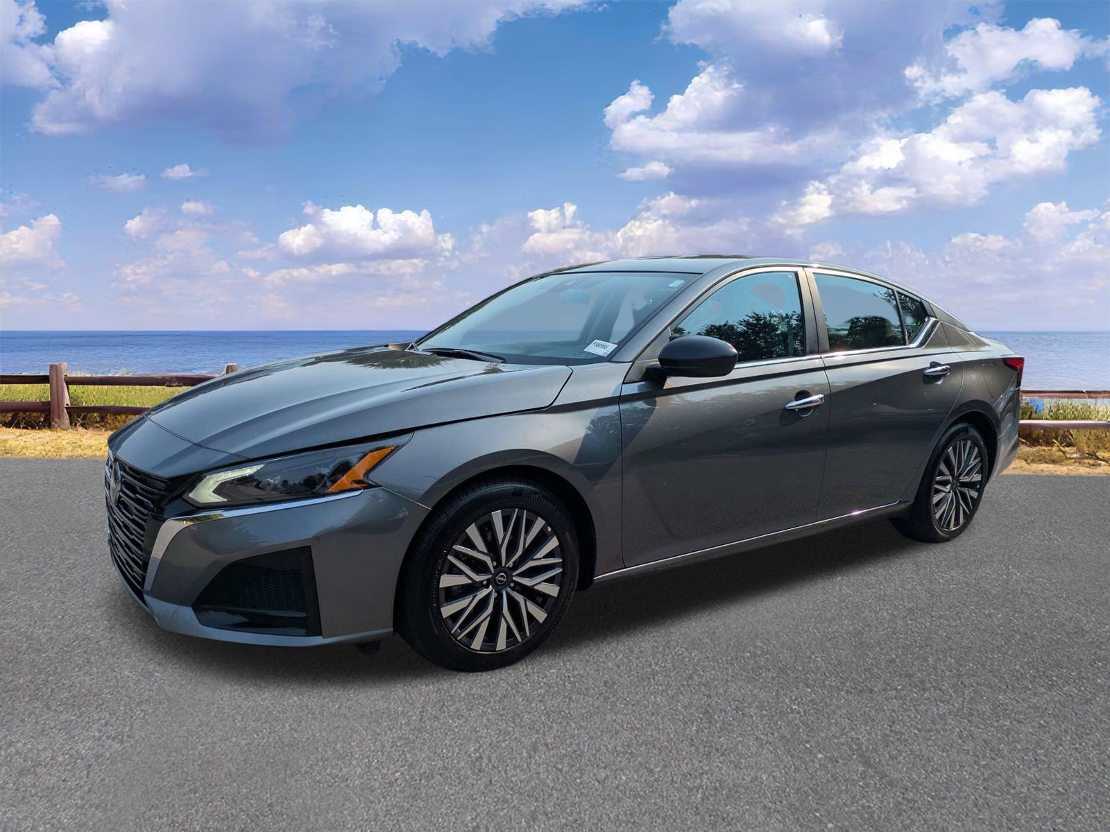 Used 2025 Nissan Altima Sedan