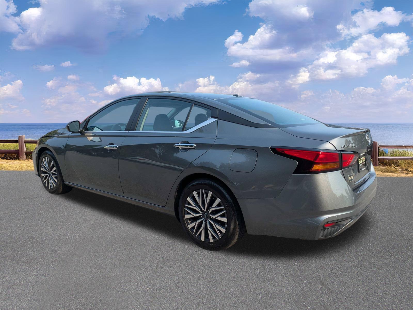 Used 2025 Nissan Altima Sedan