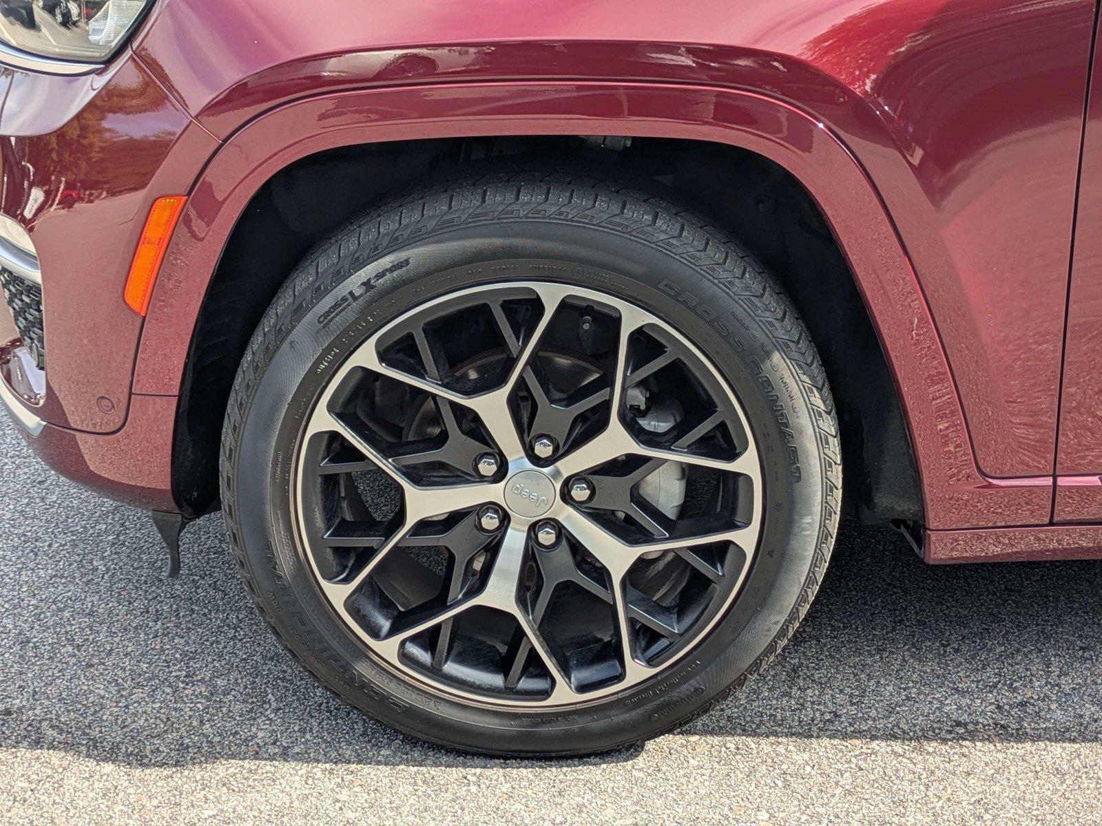 Used 2025 Jeep Grand Cherokee SUV