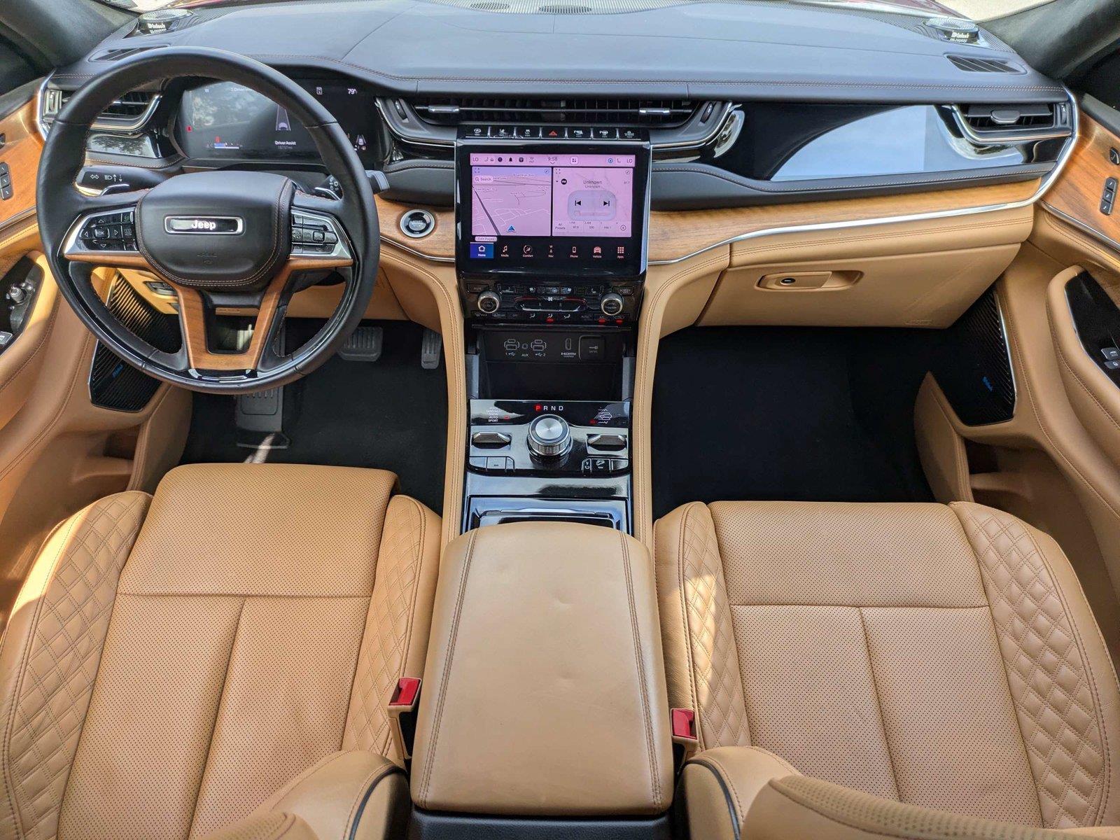 Used 2025 Jeep Grand Cherokee SUV