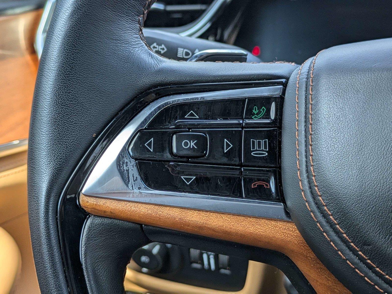 Used 2025 Jeep Grand Cherokee SUV