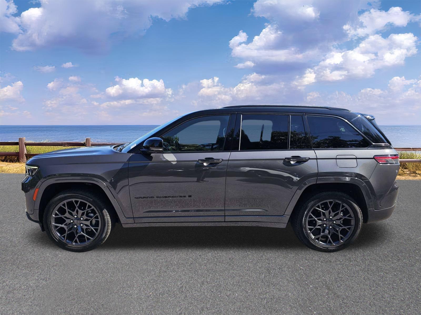 Used 2025 Jeep Grand Cherokee SUV