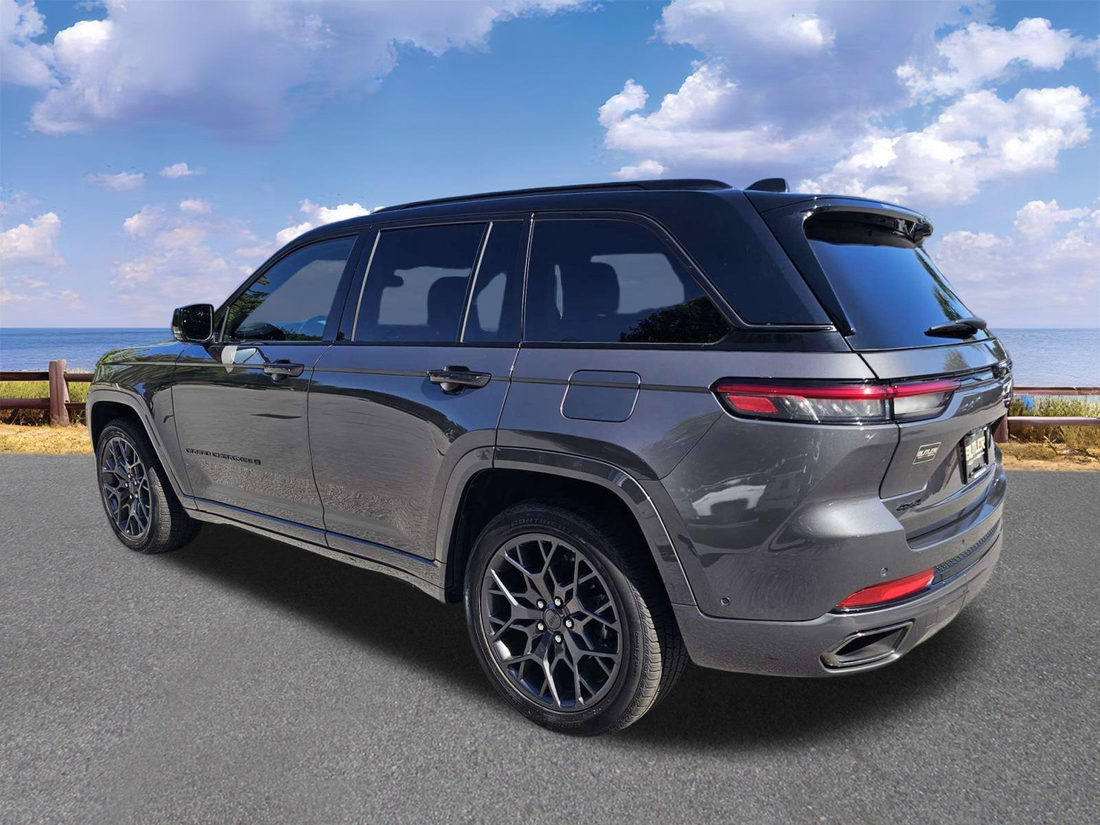 Used 2025 Jeep Grand Cherokee SUV