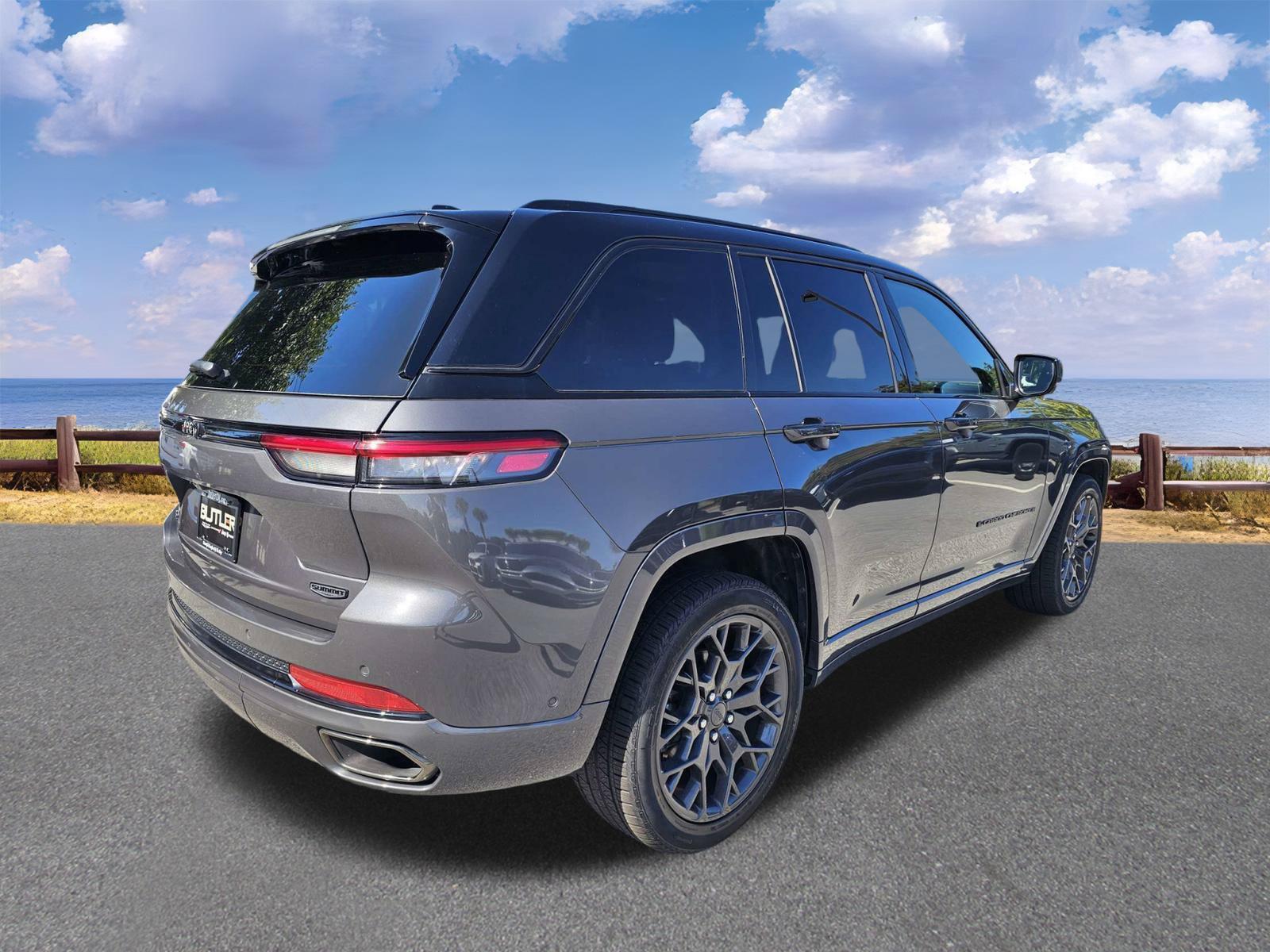 Used 2025 Jeep Grand Cherokee SUV