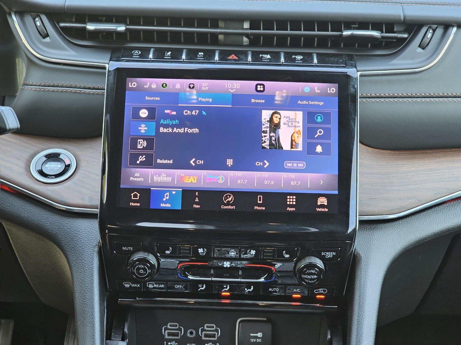 Used 2025 Jeep Grand Cherokee SUV