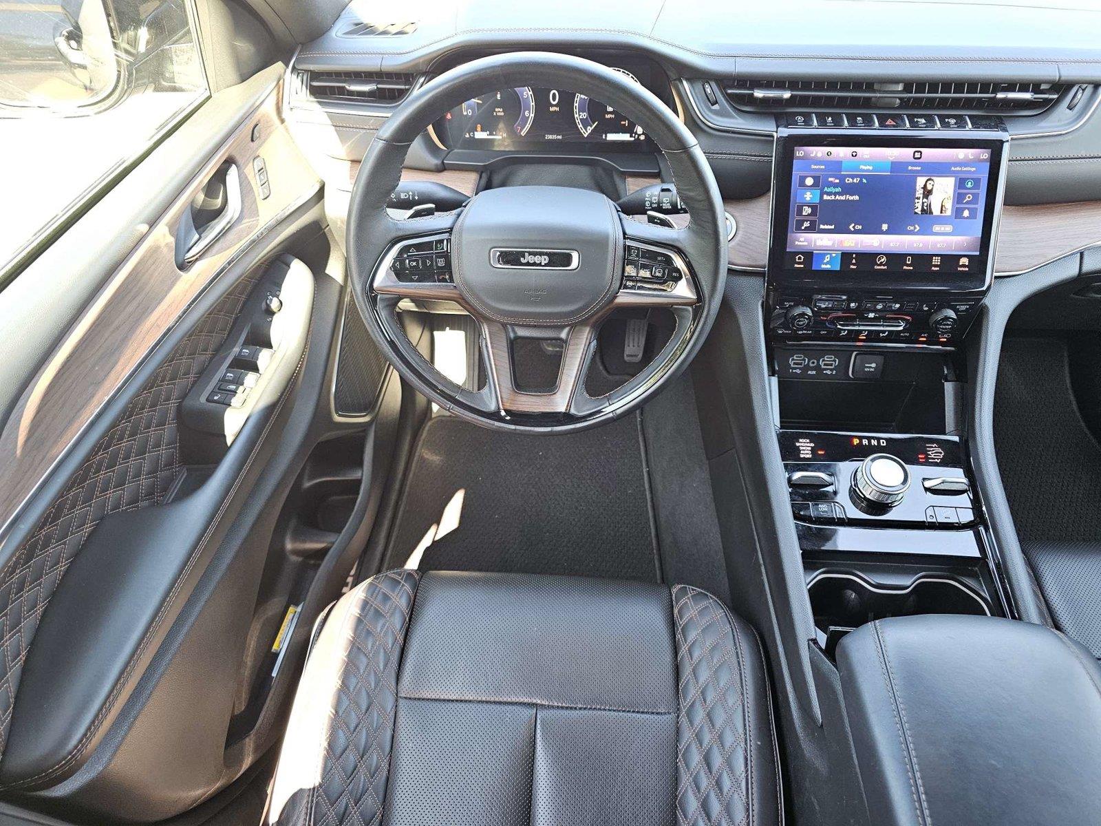 Used 2025 Jeep Grand Cherokee SUV