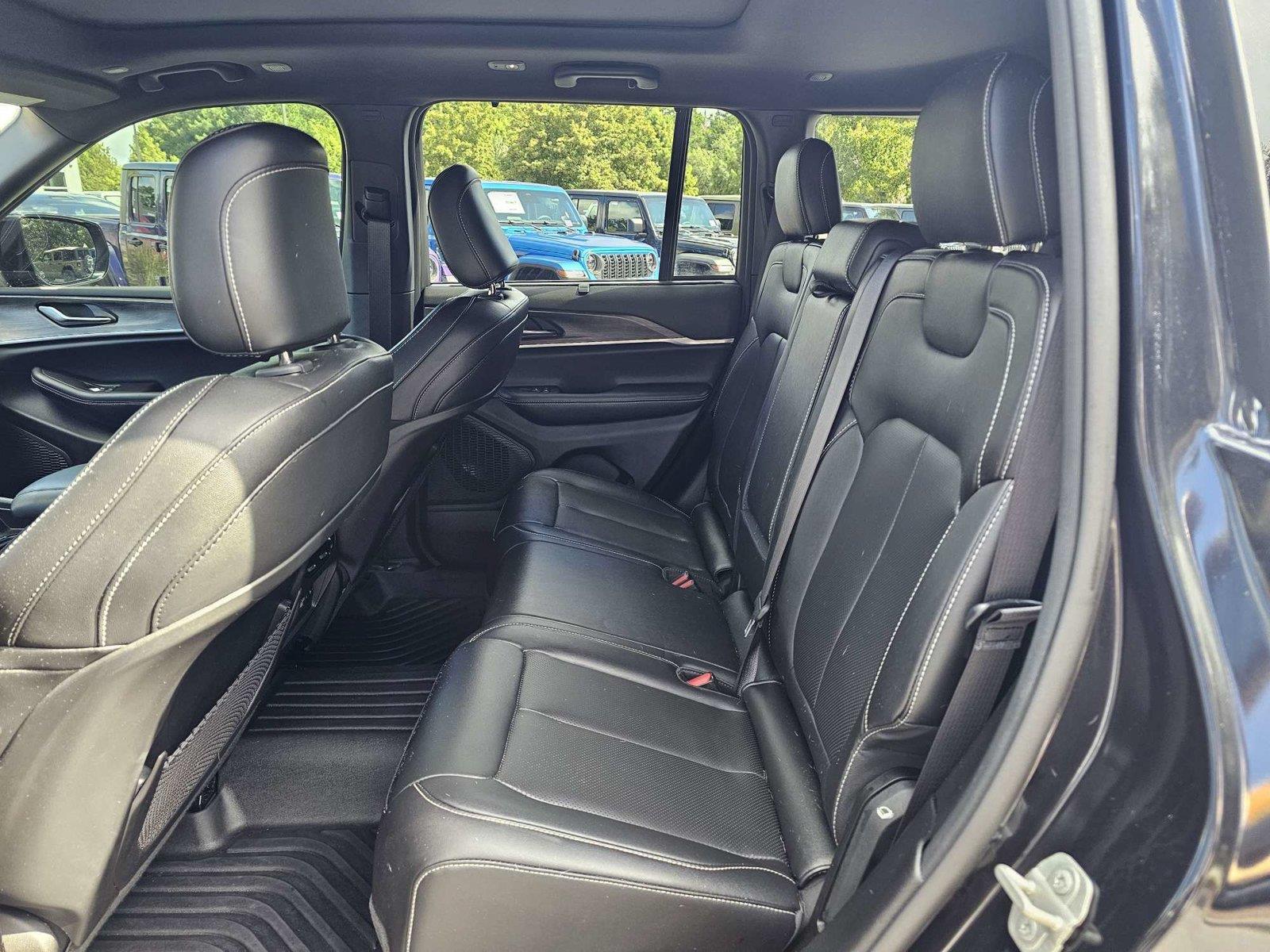 Used 2024 Jeep Grand Cherokee SUV